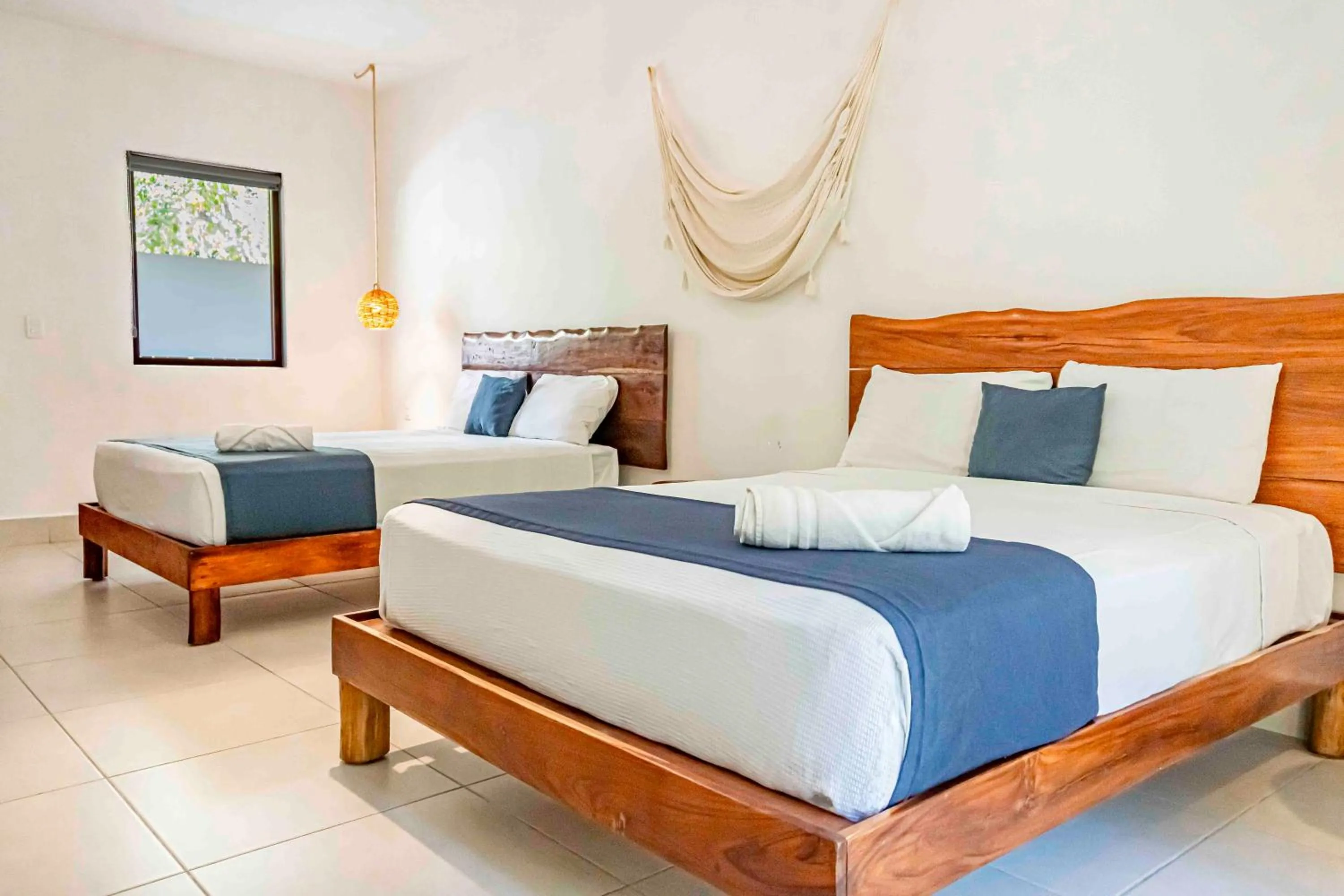 Toilet, Bed in Niik Tulum