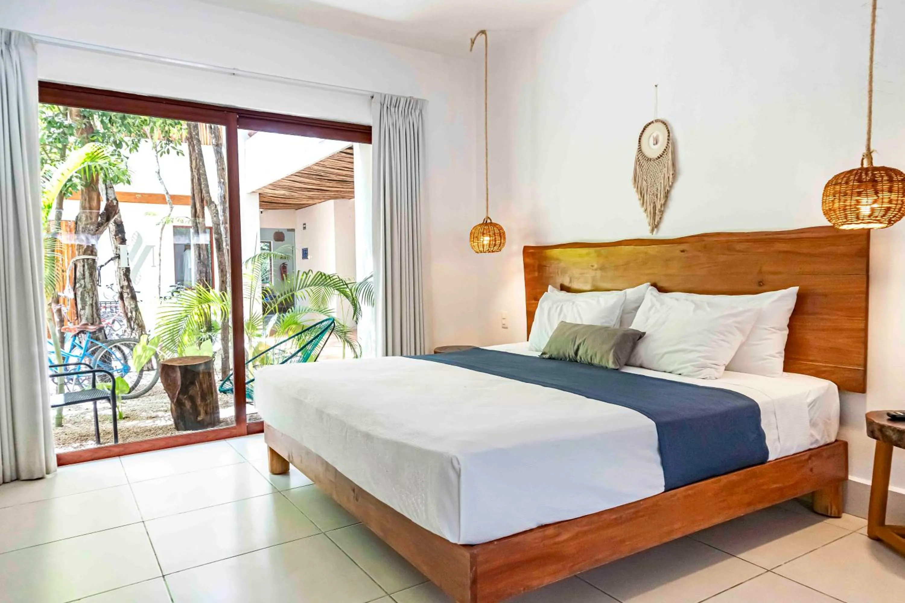 Toilet, Bed in Niik Tulum