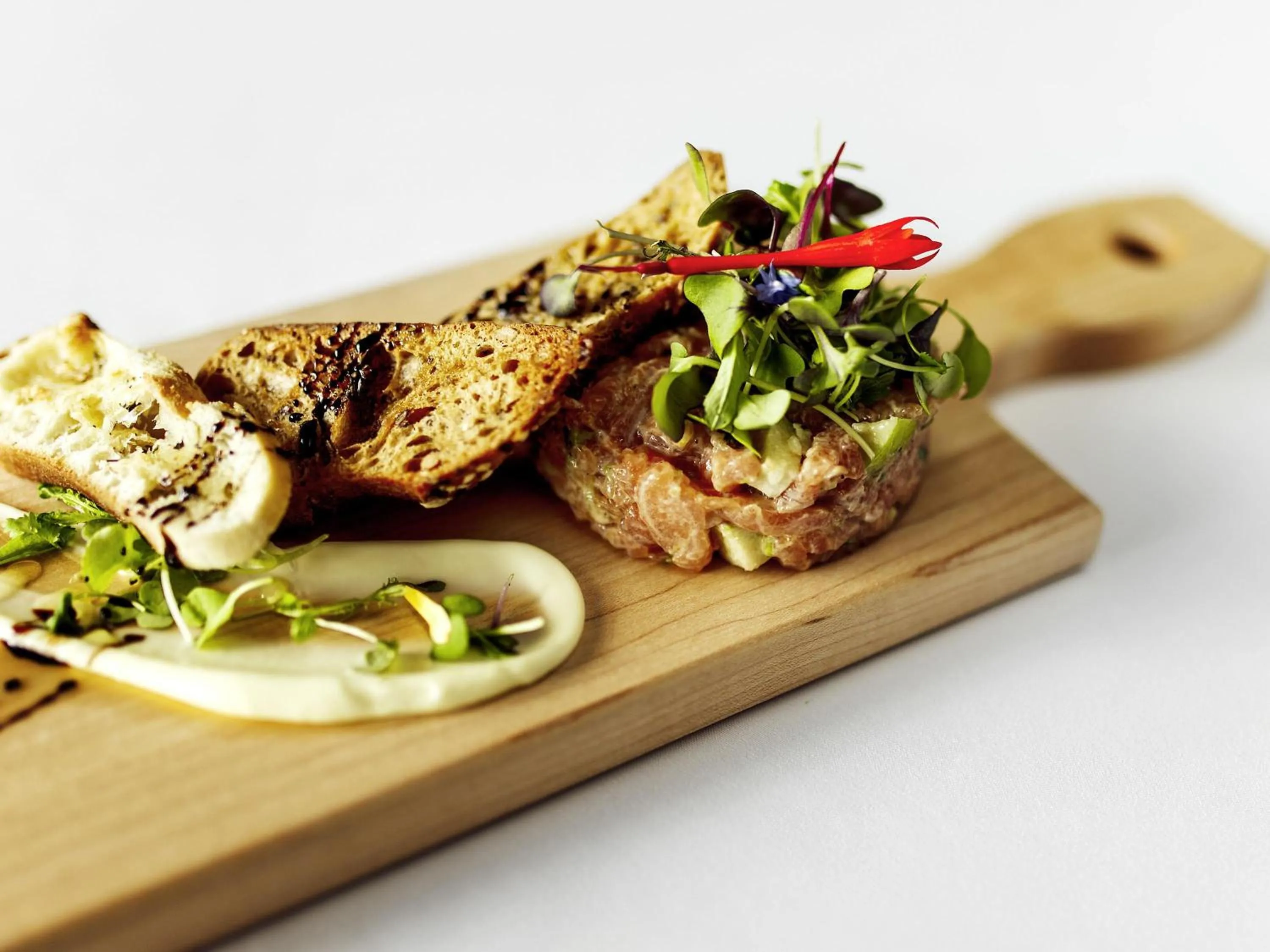 Restaurant/places to eat in Novotel Montréal Aéroport