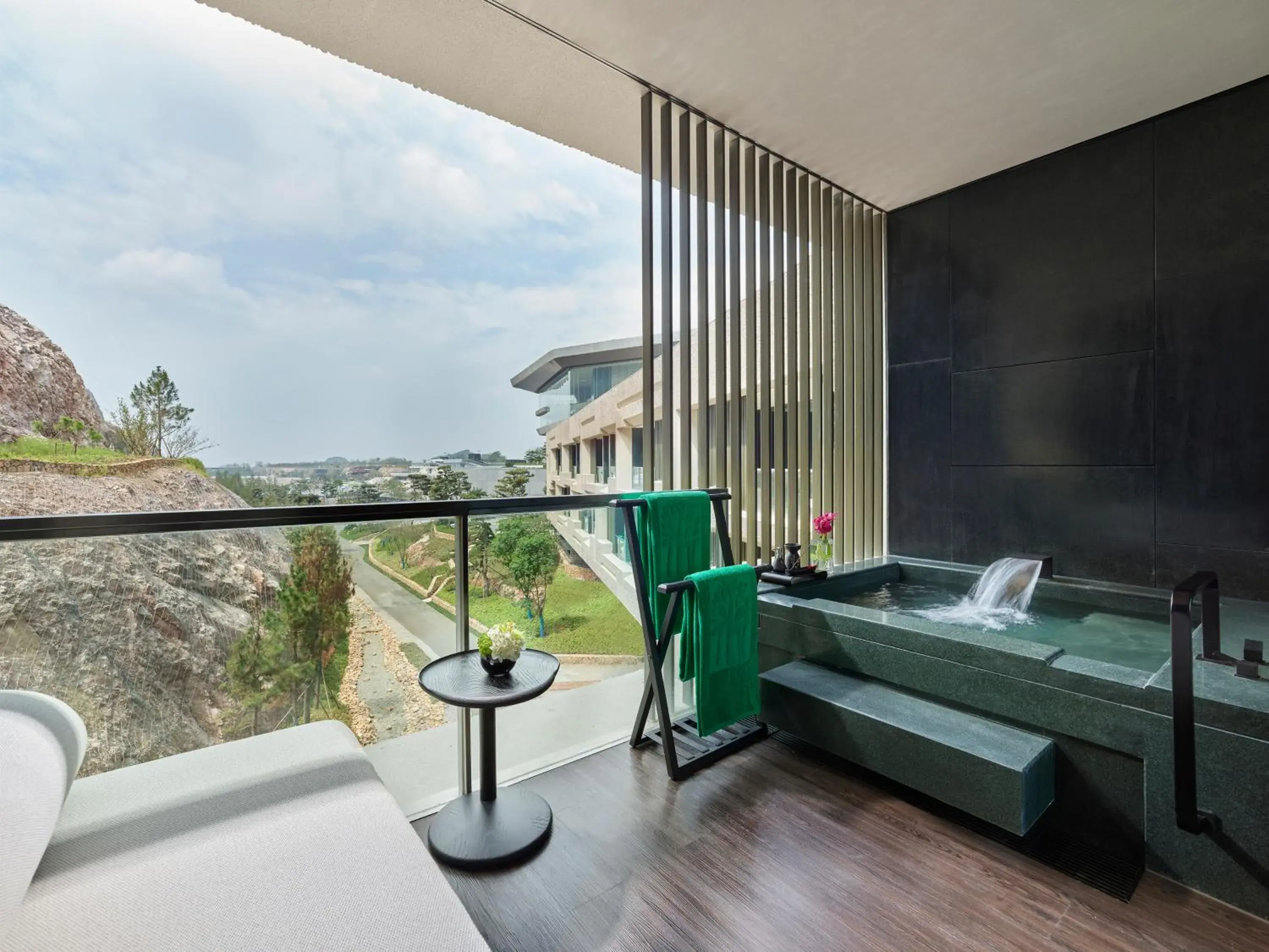 Double Room with Balcony - single occupancy in Banyan Tree Nanjing Garden Expo Double Room with Balcony - single occupancy in Banyan Tree Nanjing Garden Expo