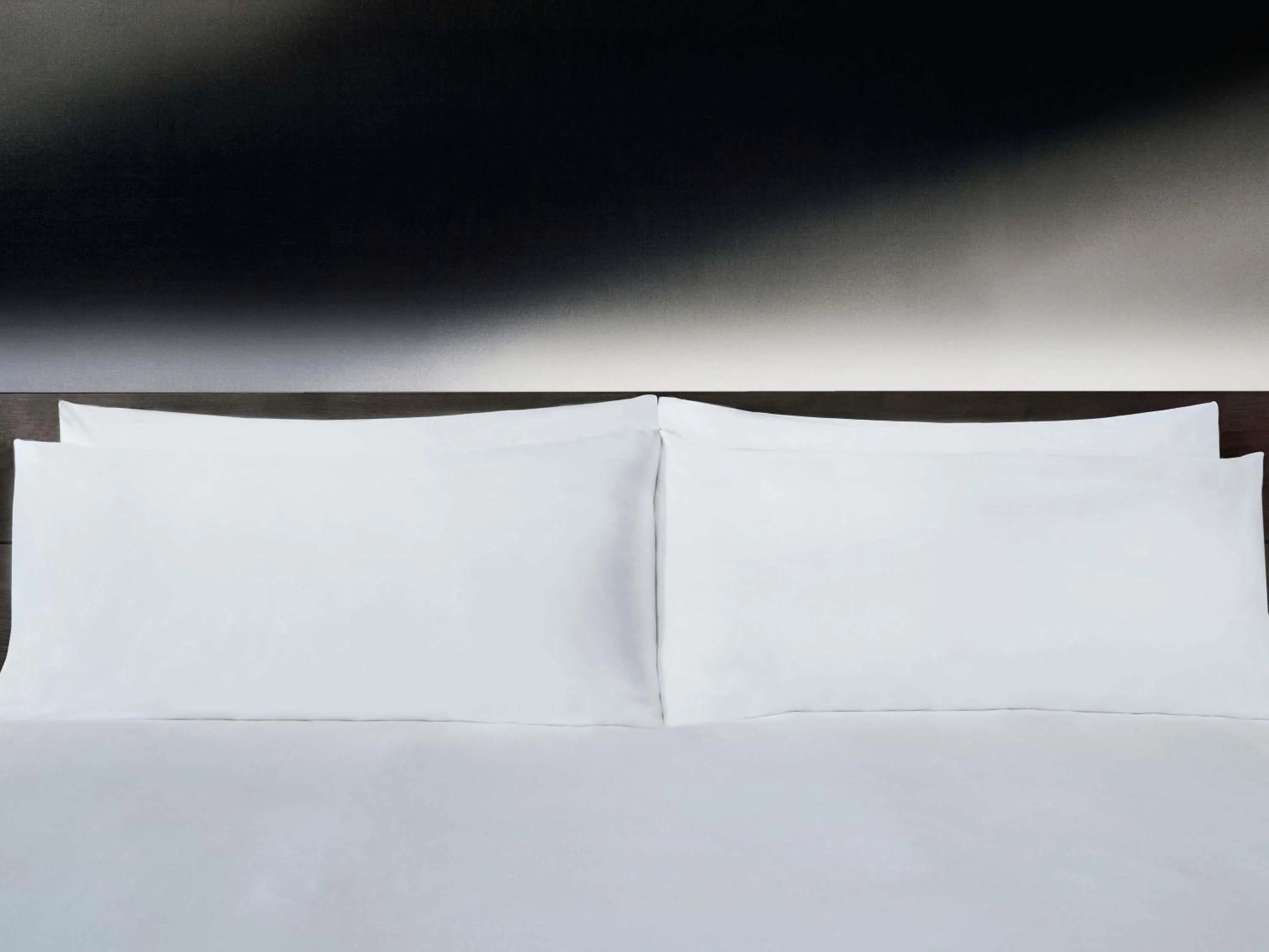 Bedroom, Bed in The Novotel Toronto Centre