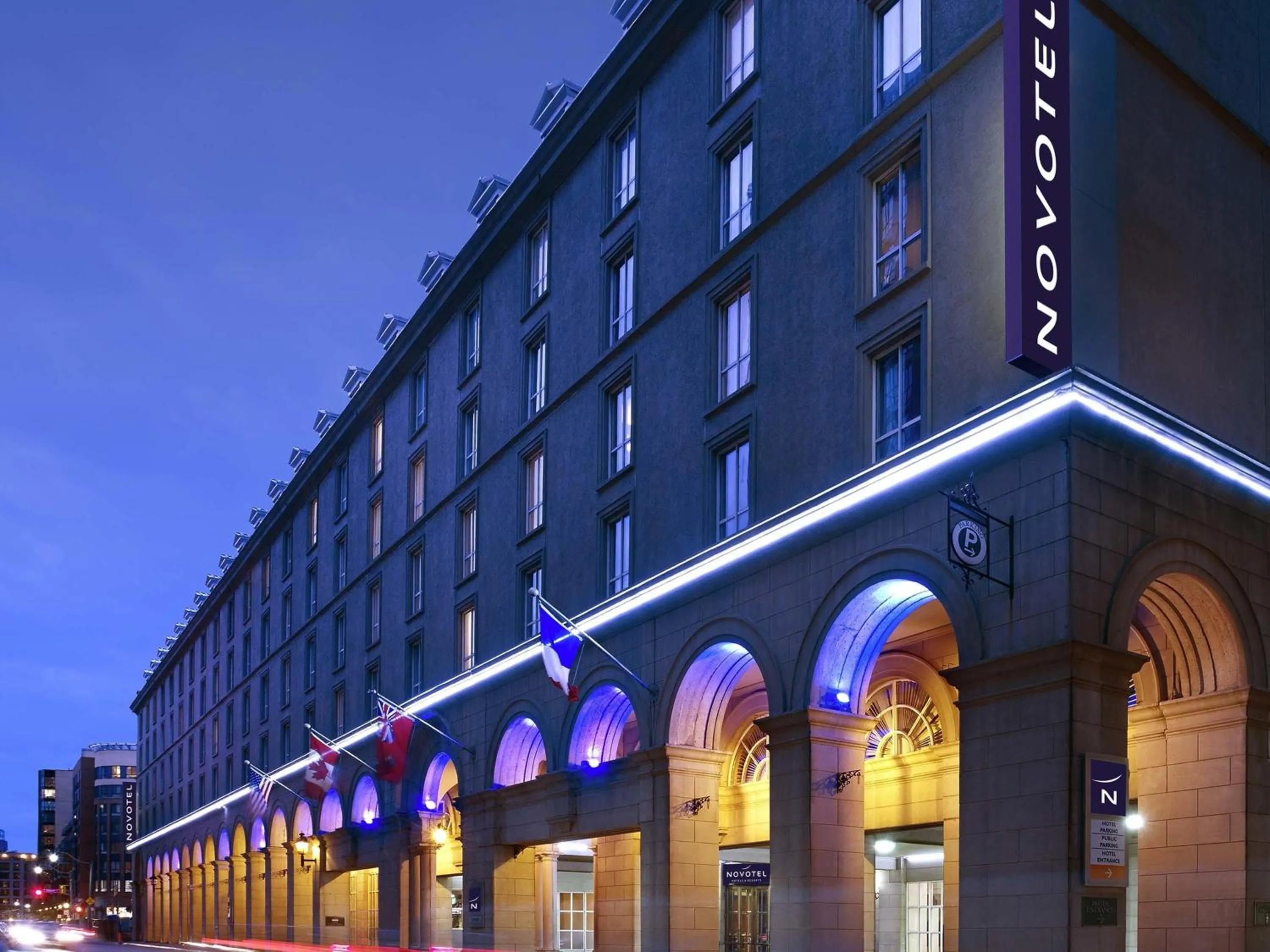 Property building in The Novotel Toronto Centre