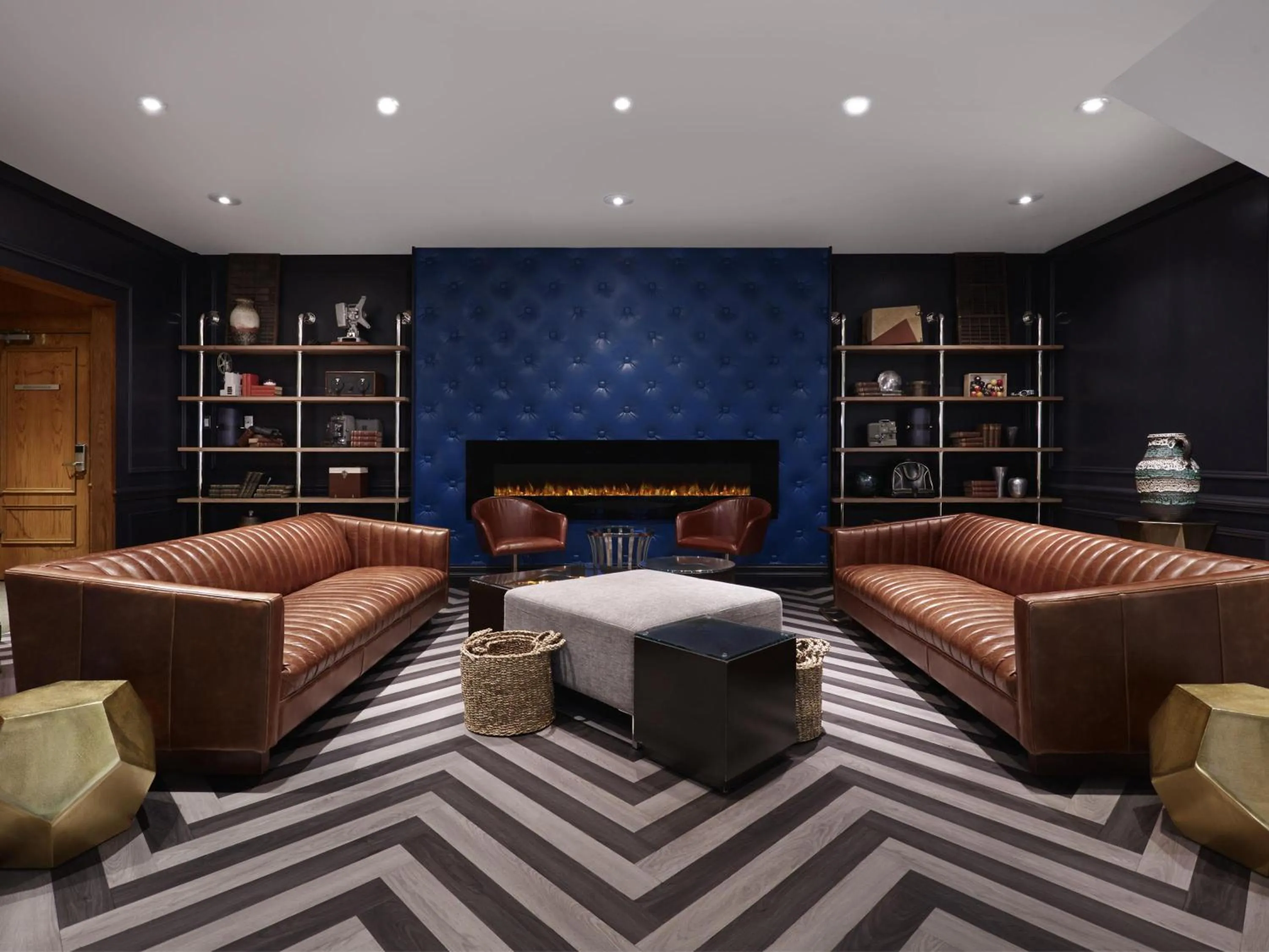 Lounge or bar in The Novotel Toronto Centre