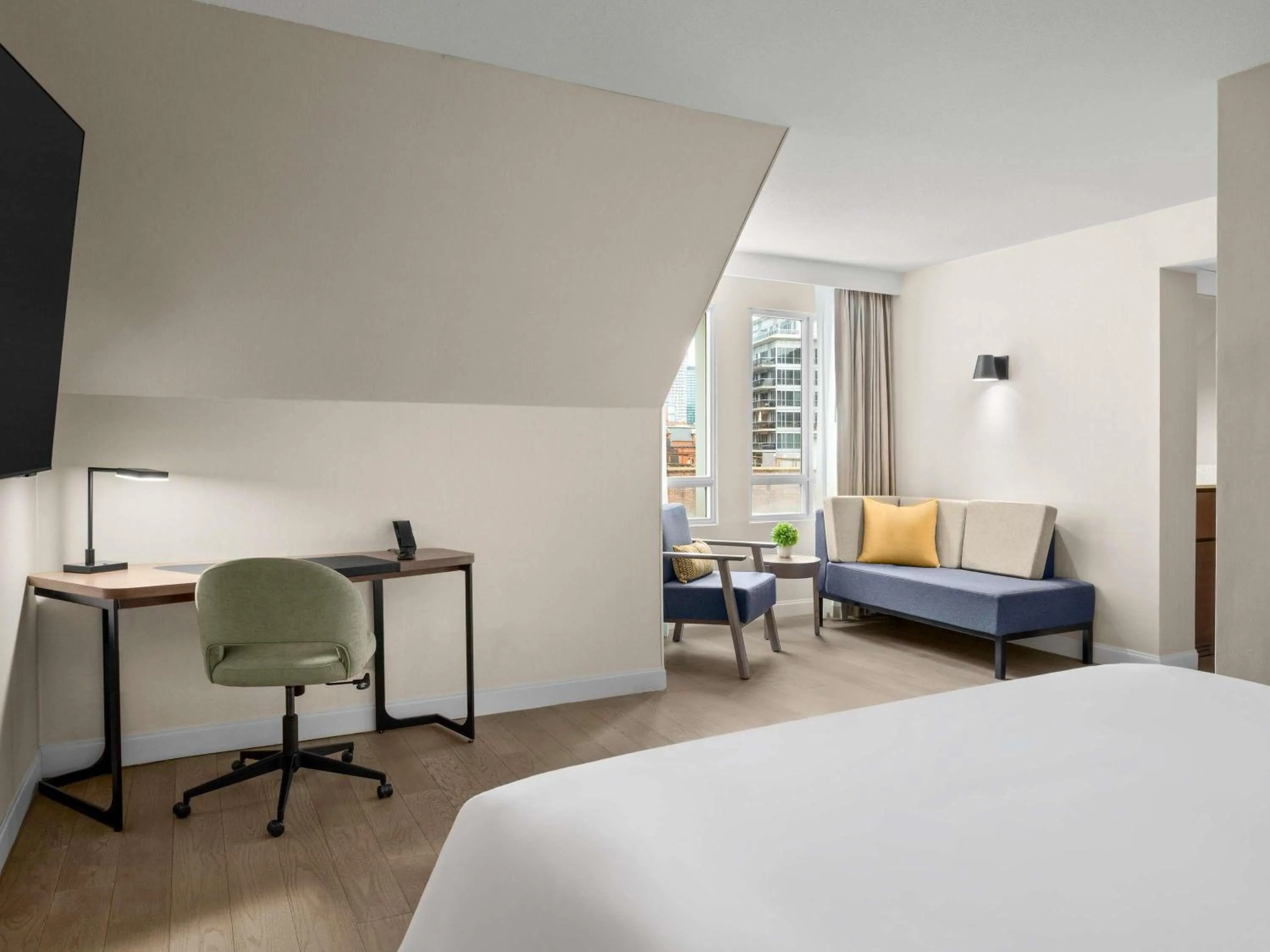 Bedroom, Bed in The Novotel Toronto Centre