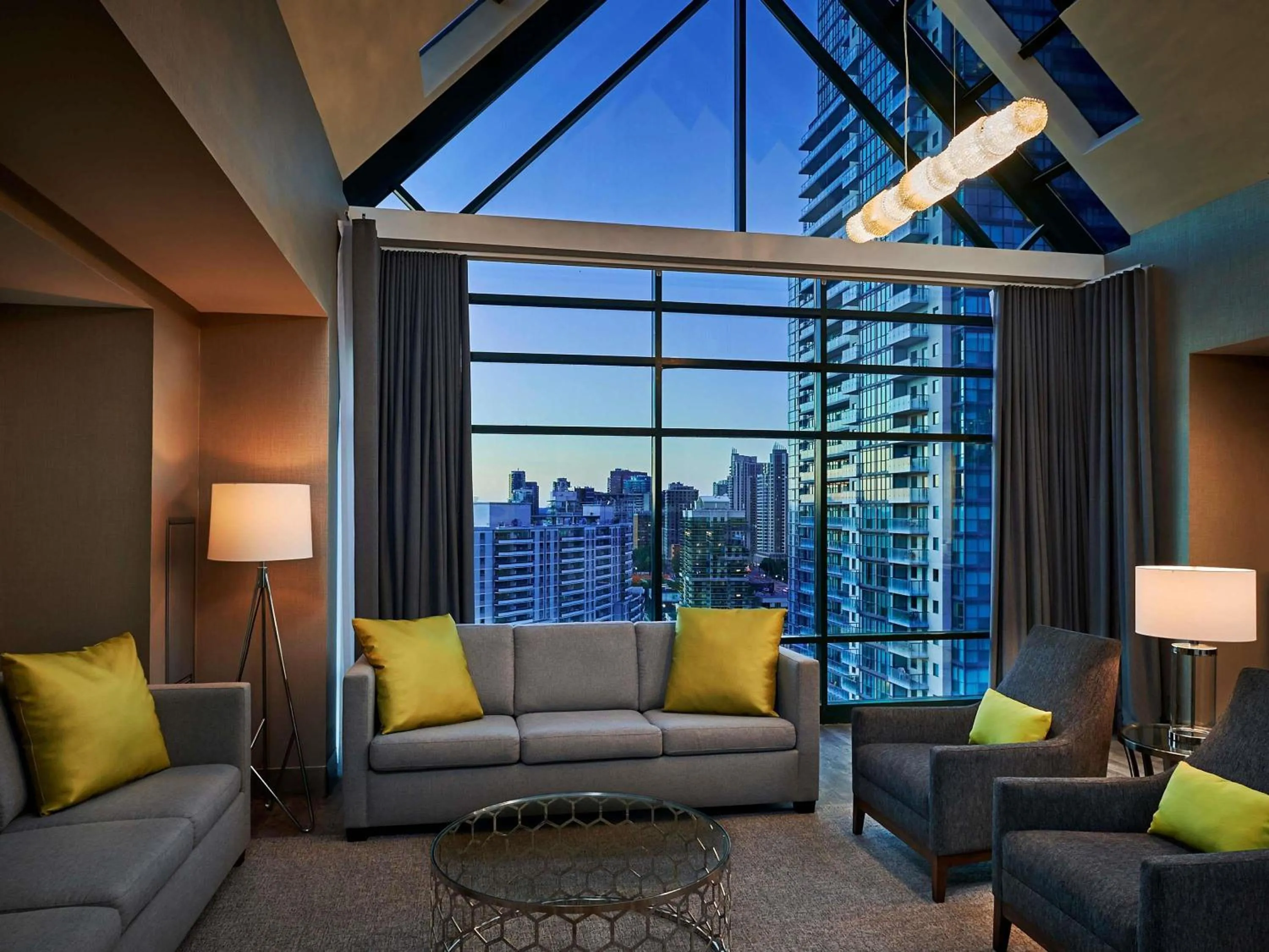 Bedroom in Novotel Toronto North York