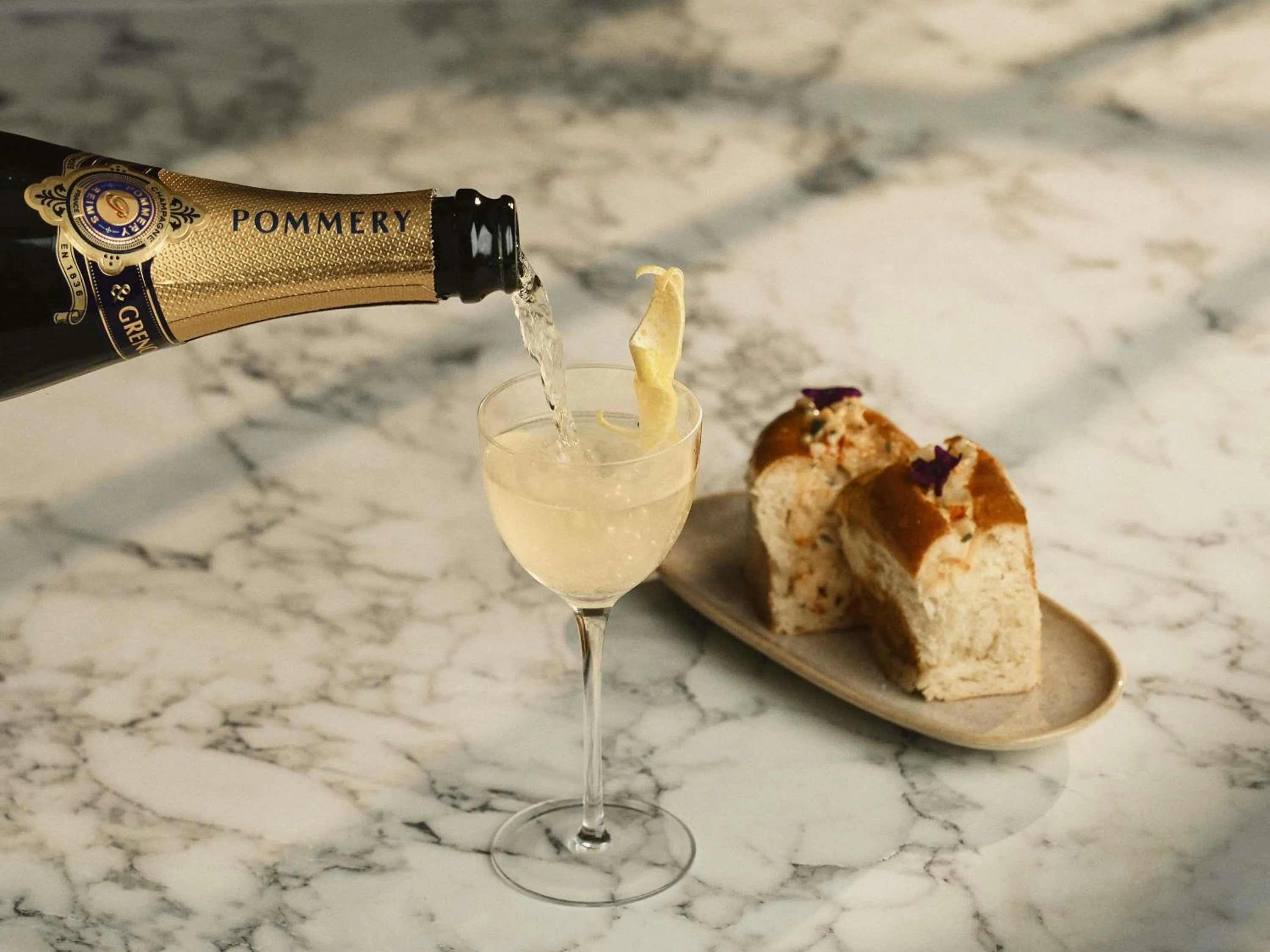 wedding in Sofitel Montreal Golden Mile