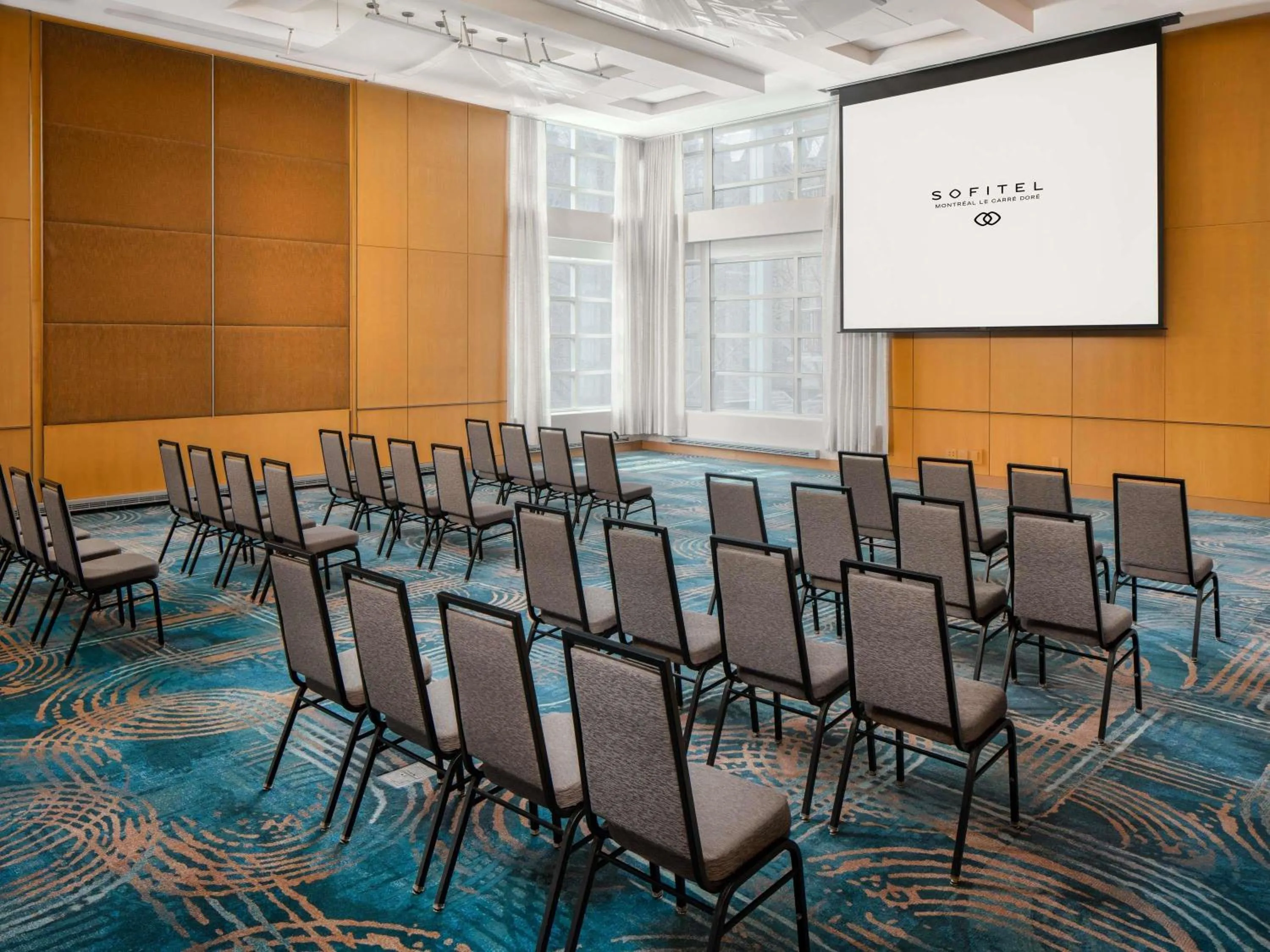 Meeting/conference room in Sofitel Montreal Golden Mile