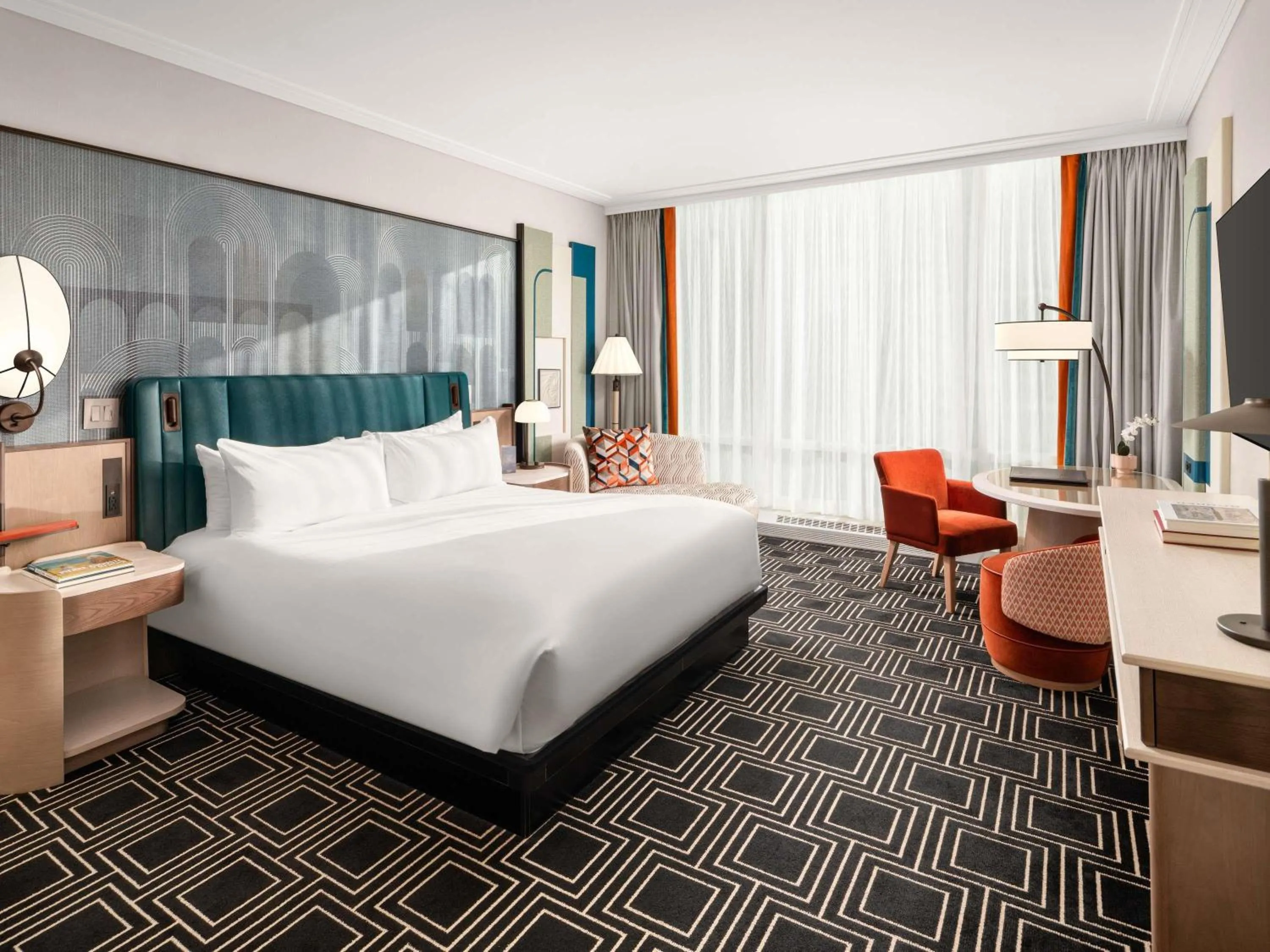 Bedroom, Bed in Sofitel Montreal Golden Mile