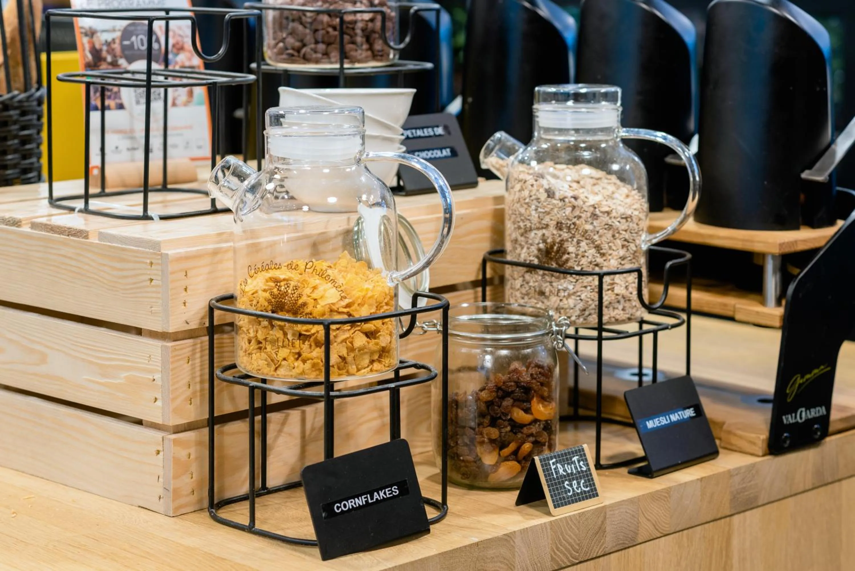 Breakfast in KYRIAD LYON OUEST Limonest