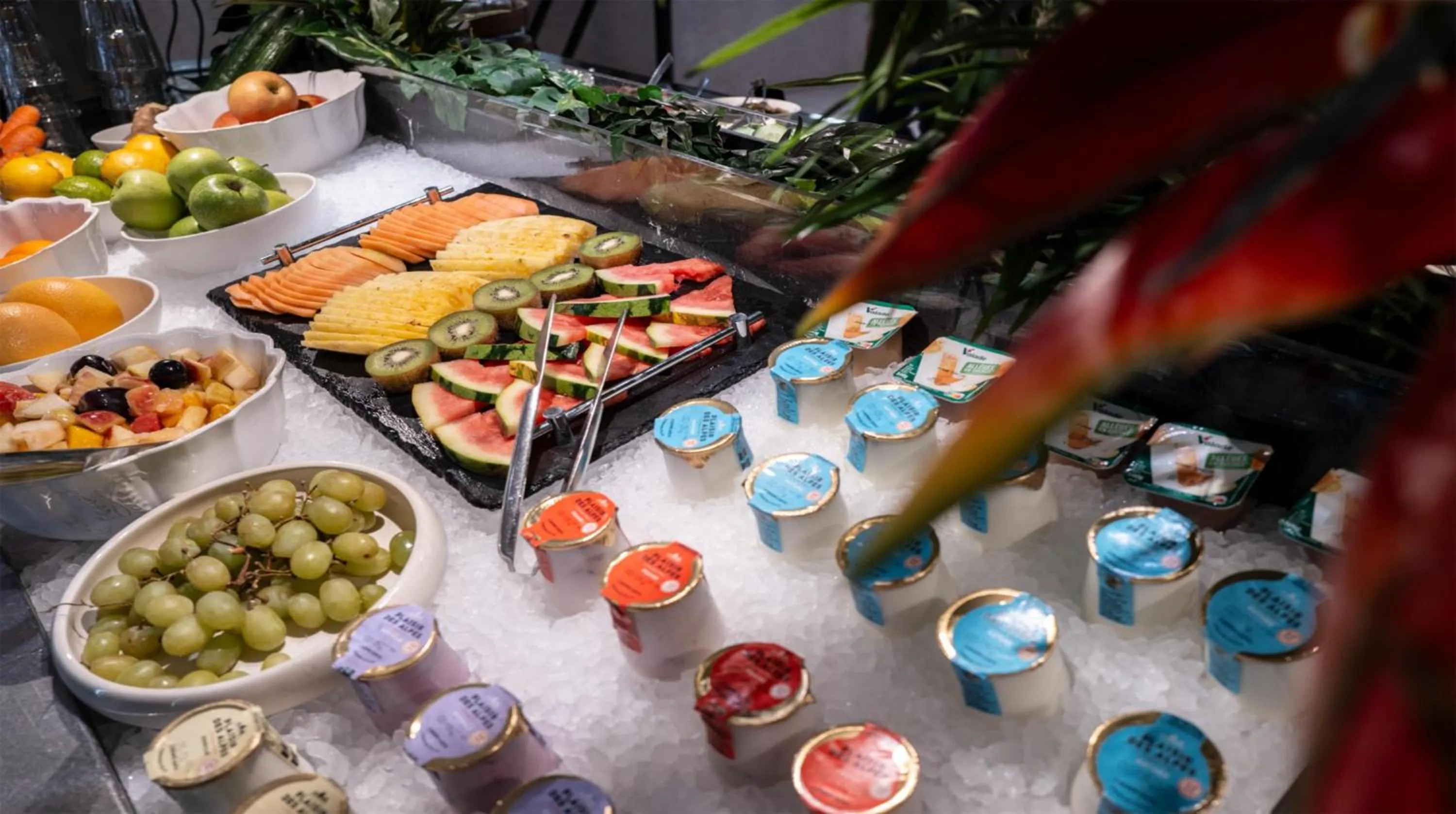 Breakfast in GOLDEN TULIP LYON OUEST TECHLID Hotel & Spa