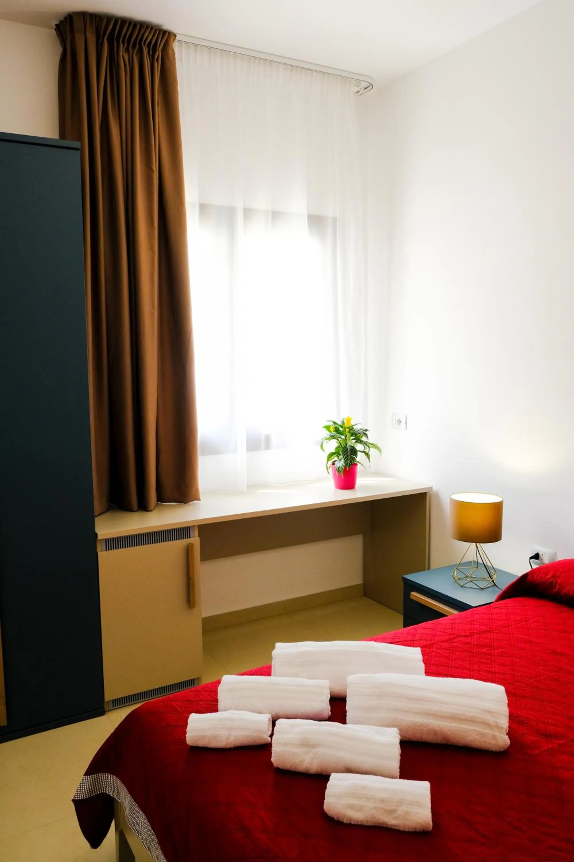 Bedroom, Bed in SOL Y MAR Camere e Appartamenti