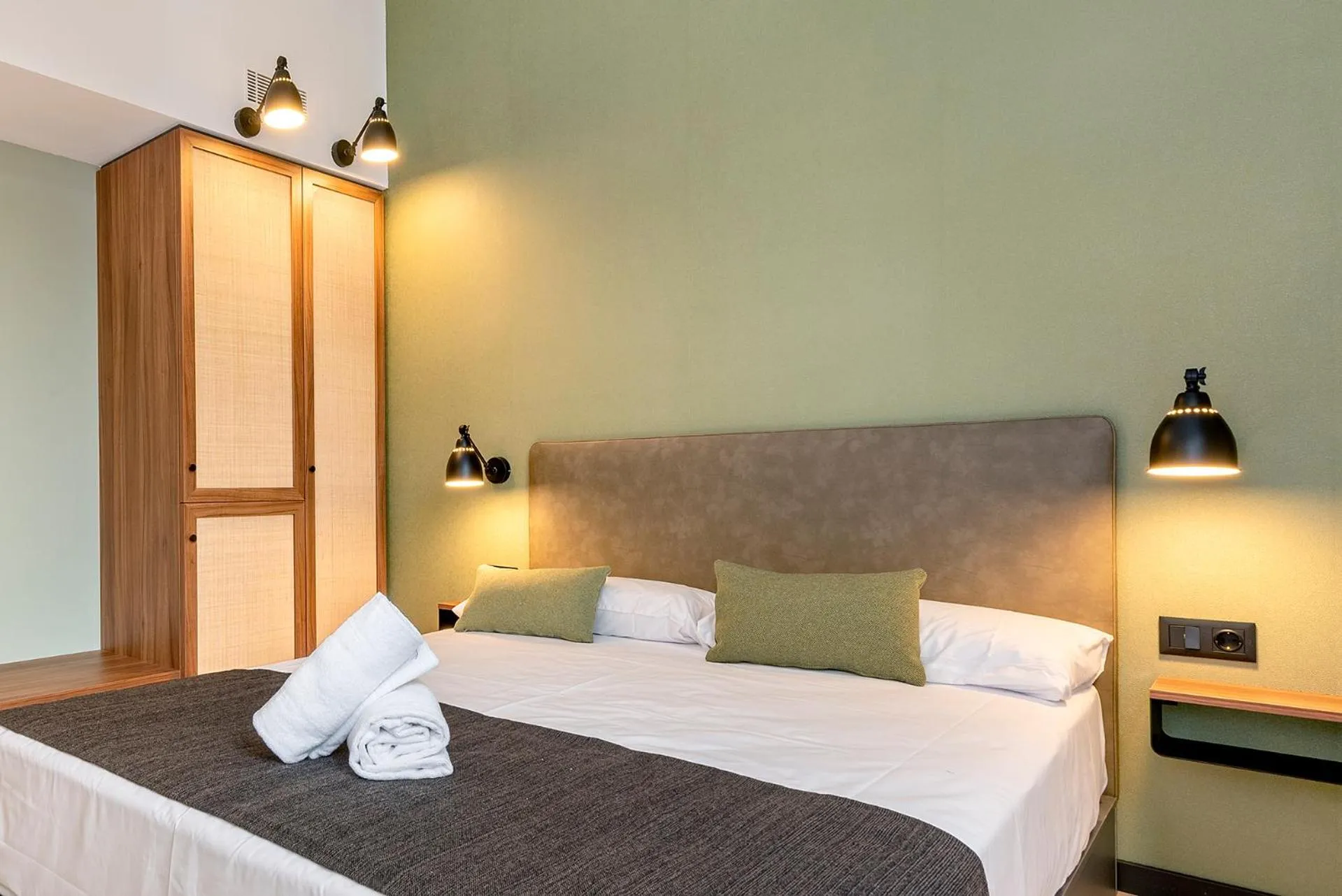 Photo of the whole room, Bed in Hotel Orangine