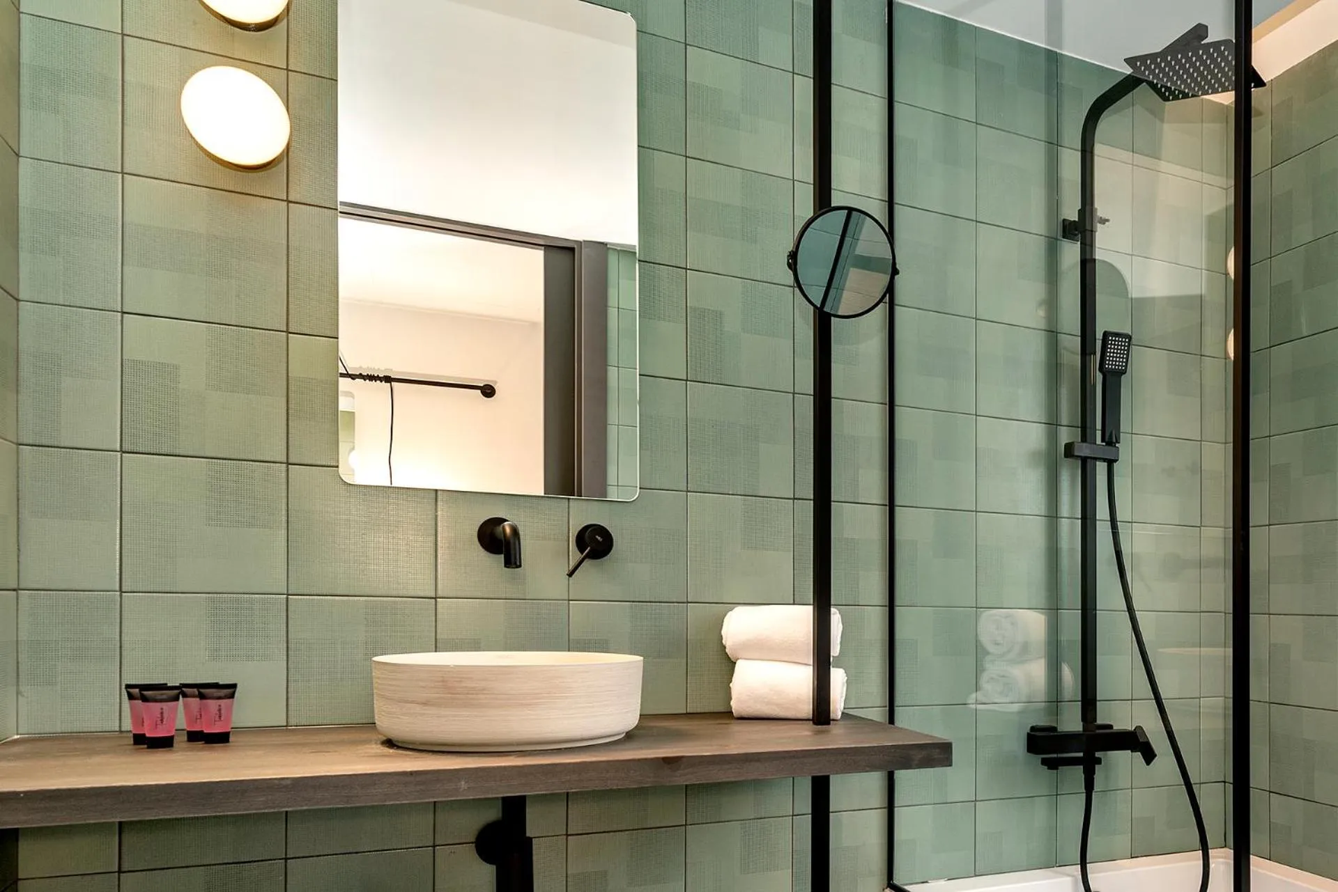 Bathroom in Hotel Orangine