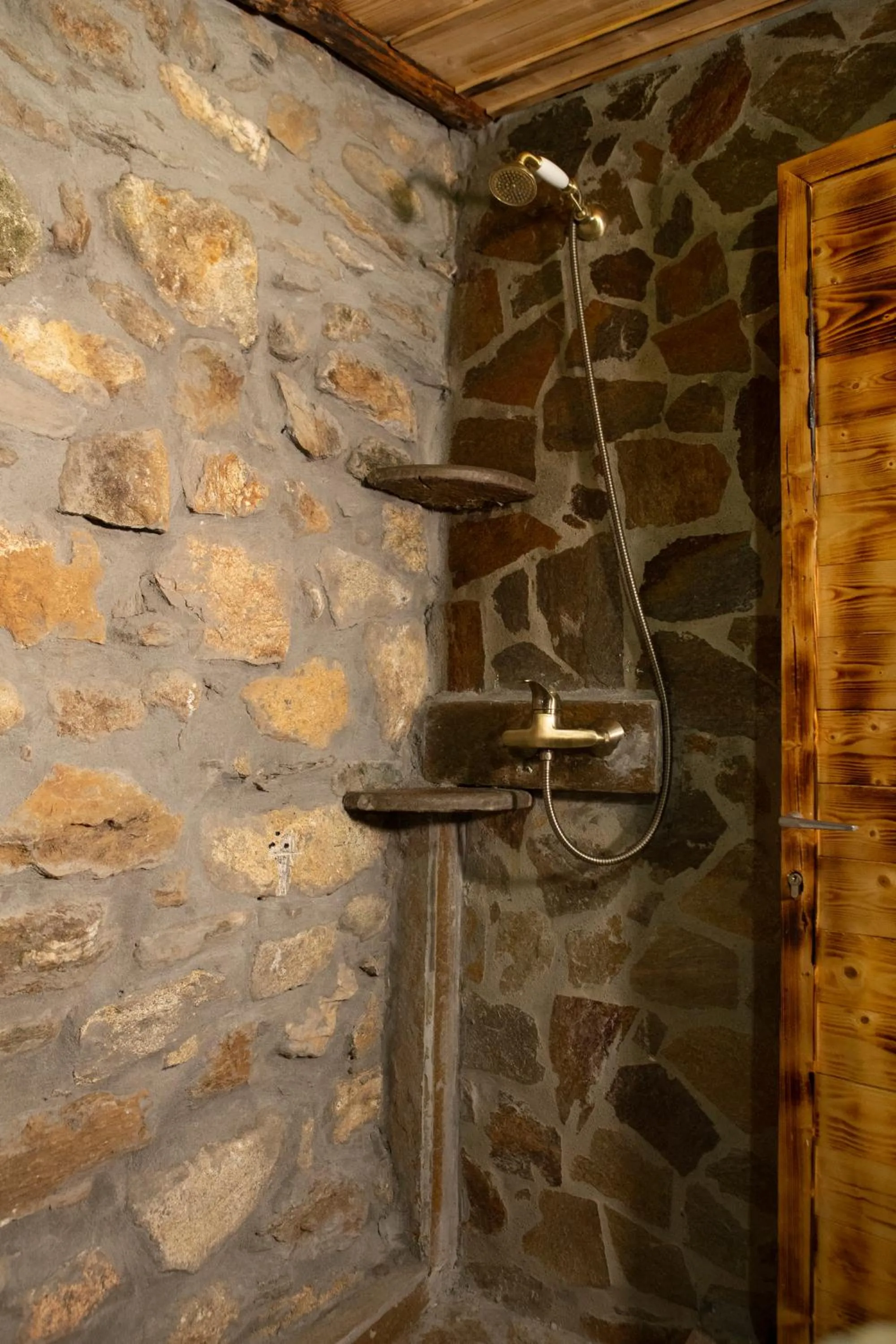 Shower in Captain Ikaros