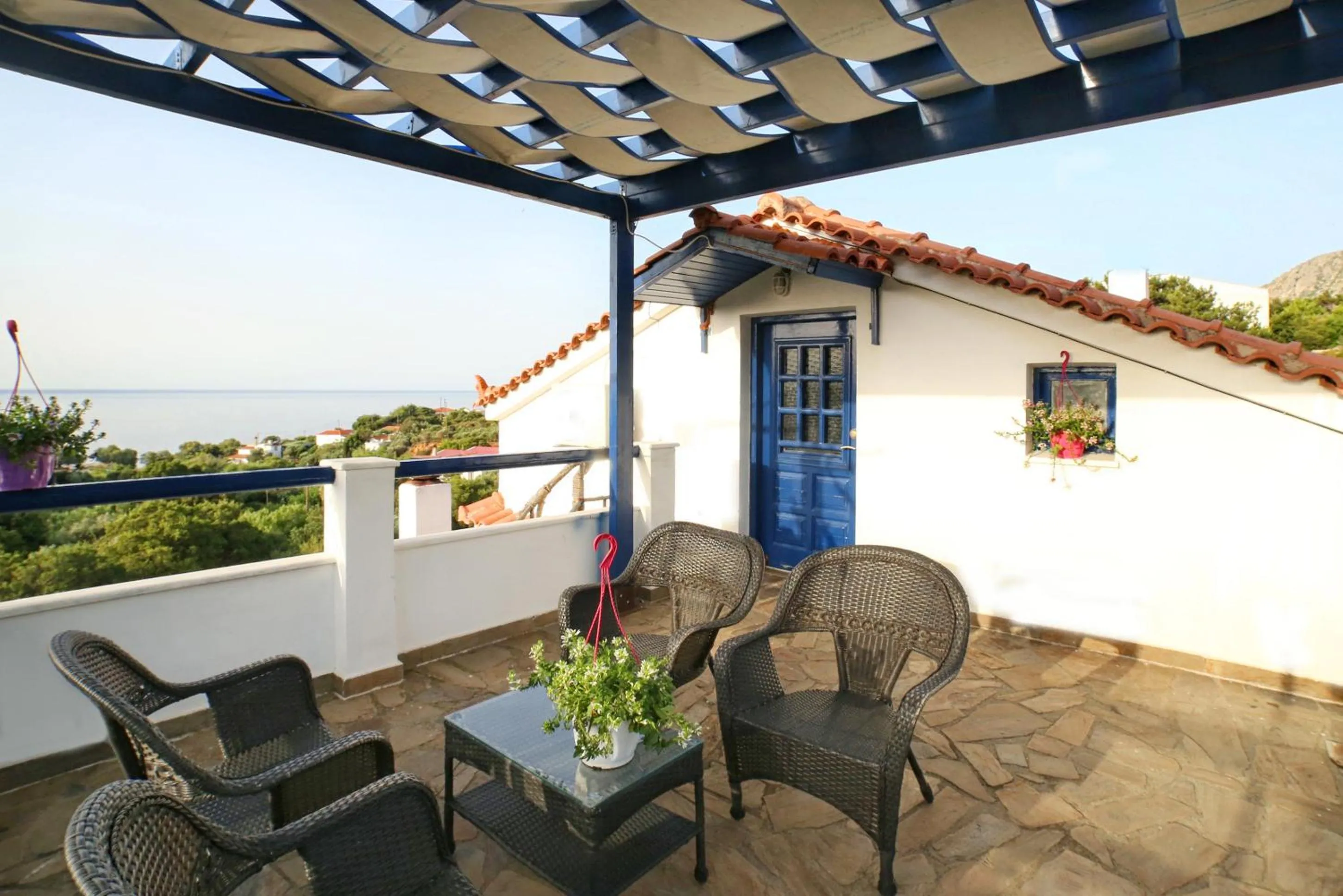 Balcony/Terrace in Captain Ikaros