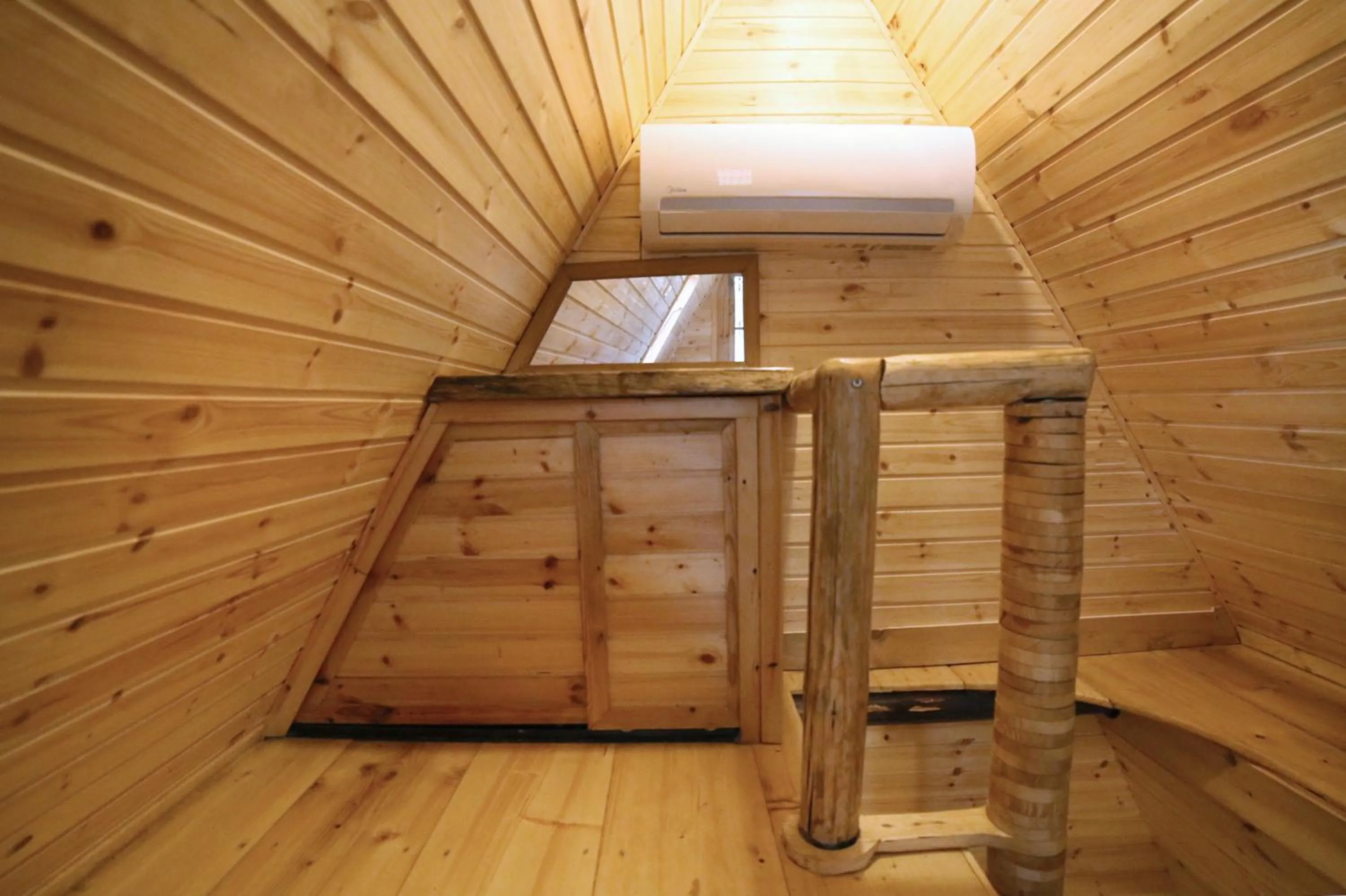 Bedroom in Captain Ikaros