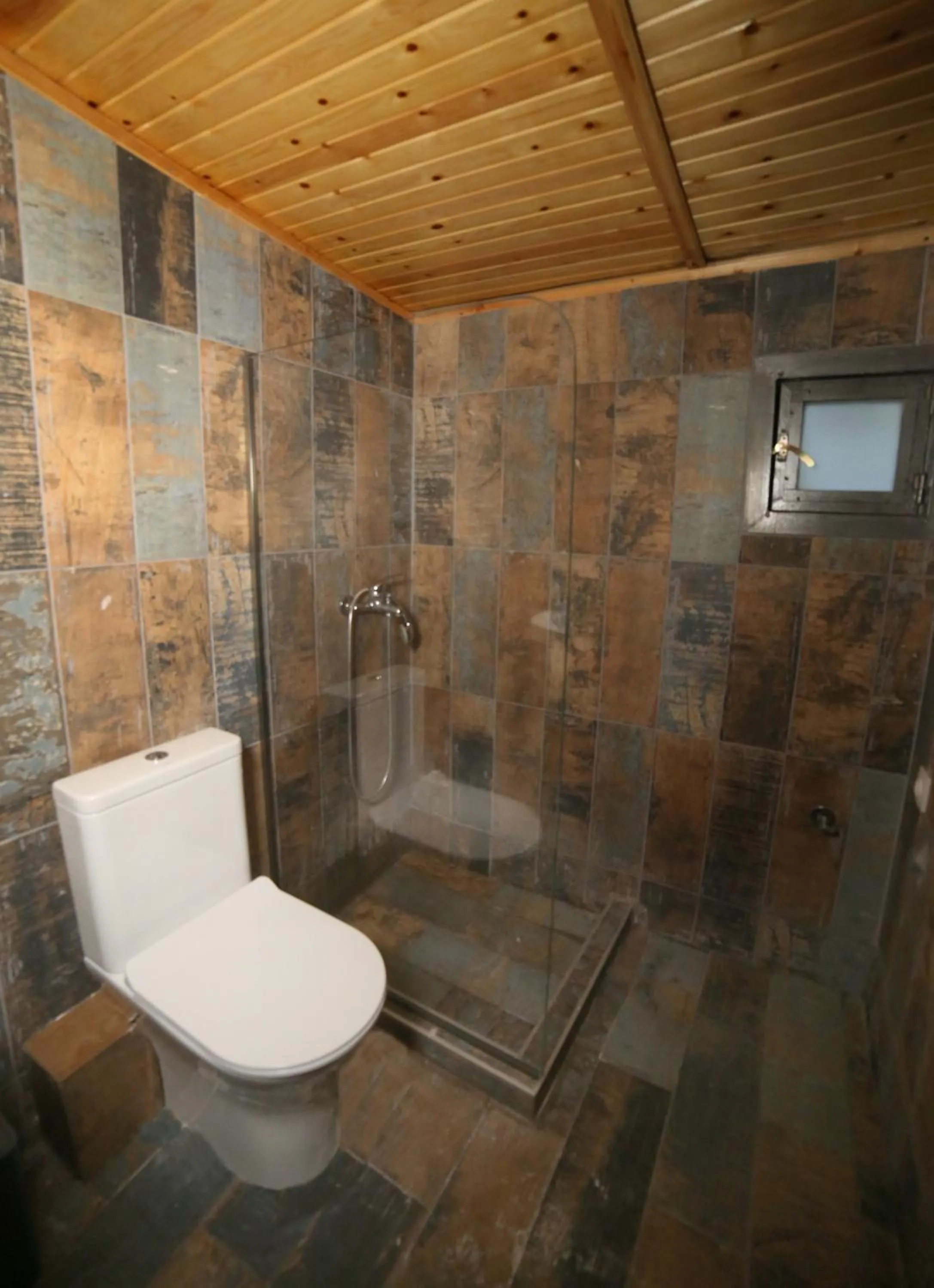 Bathroom in Captain Ikaros