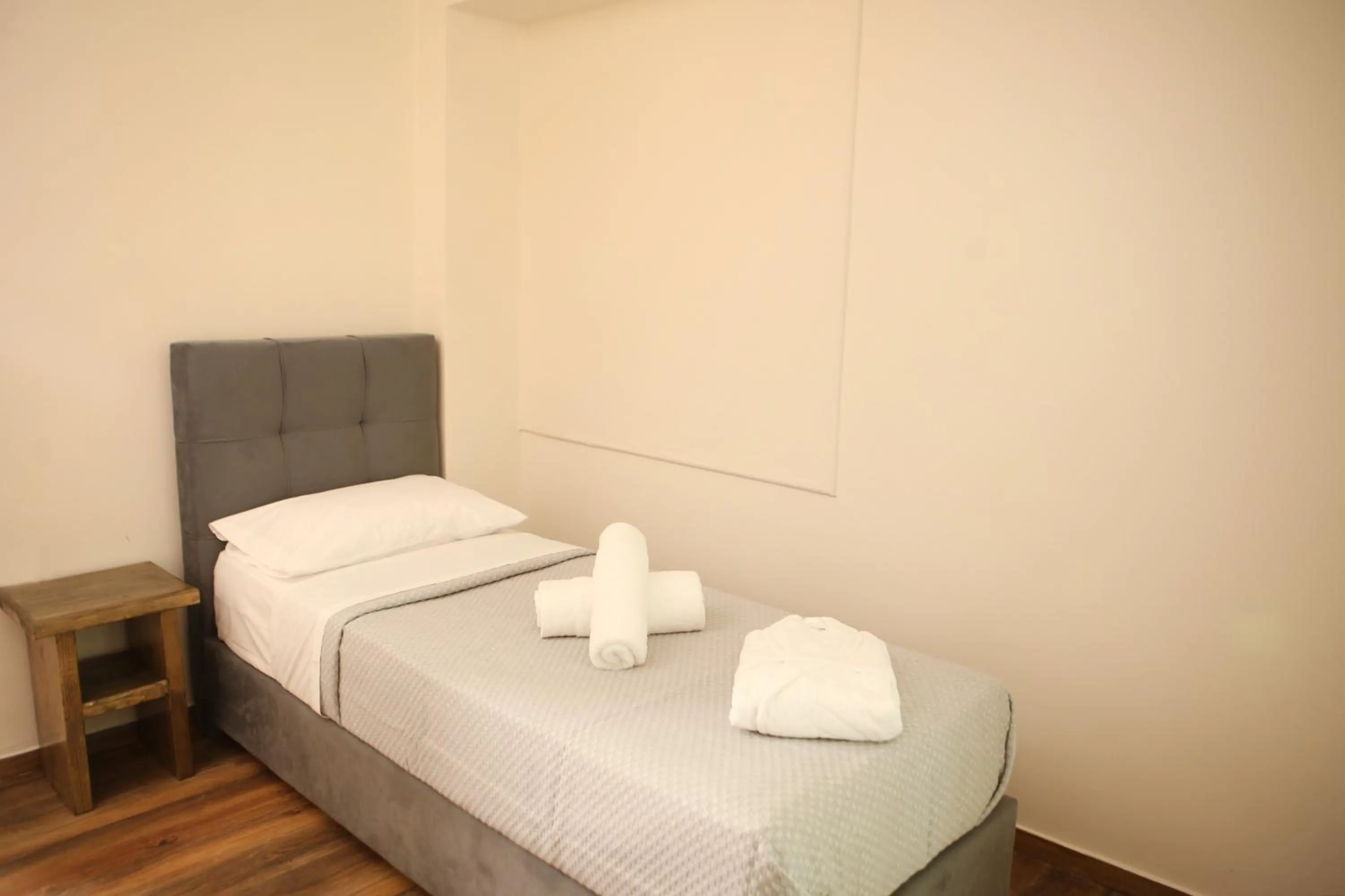 Bed in Captain Ikaros