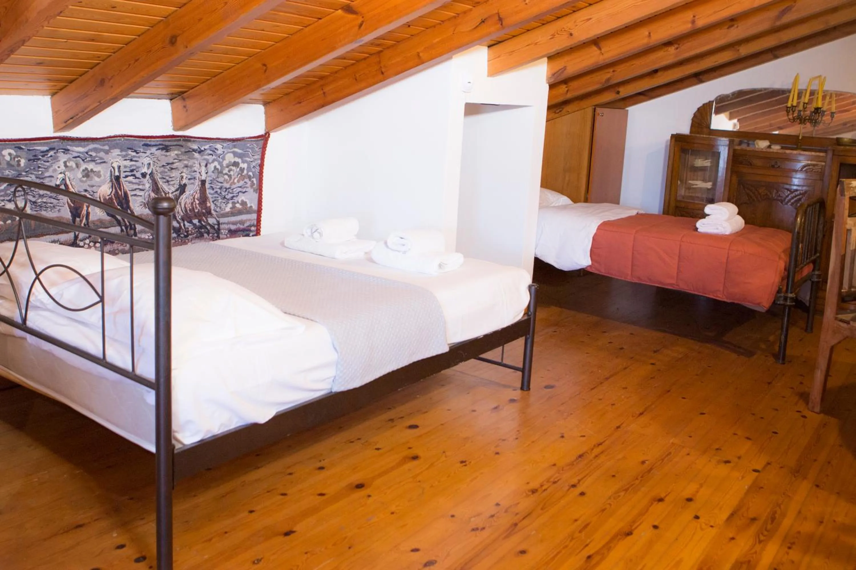 Bed in Captain Ikaros