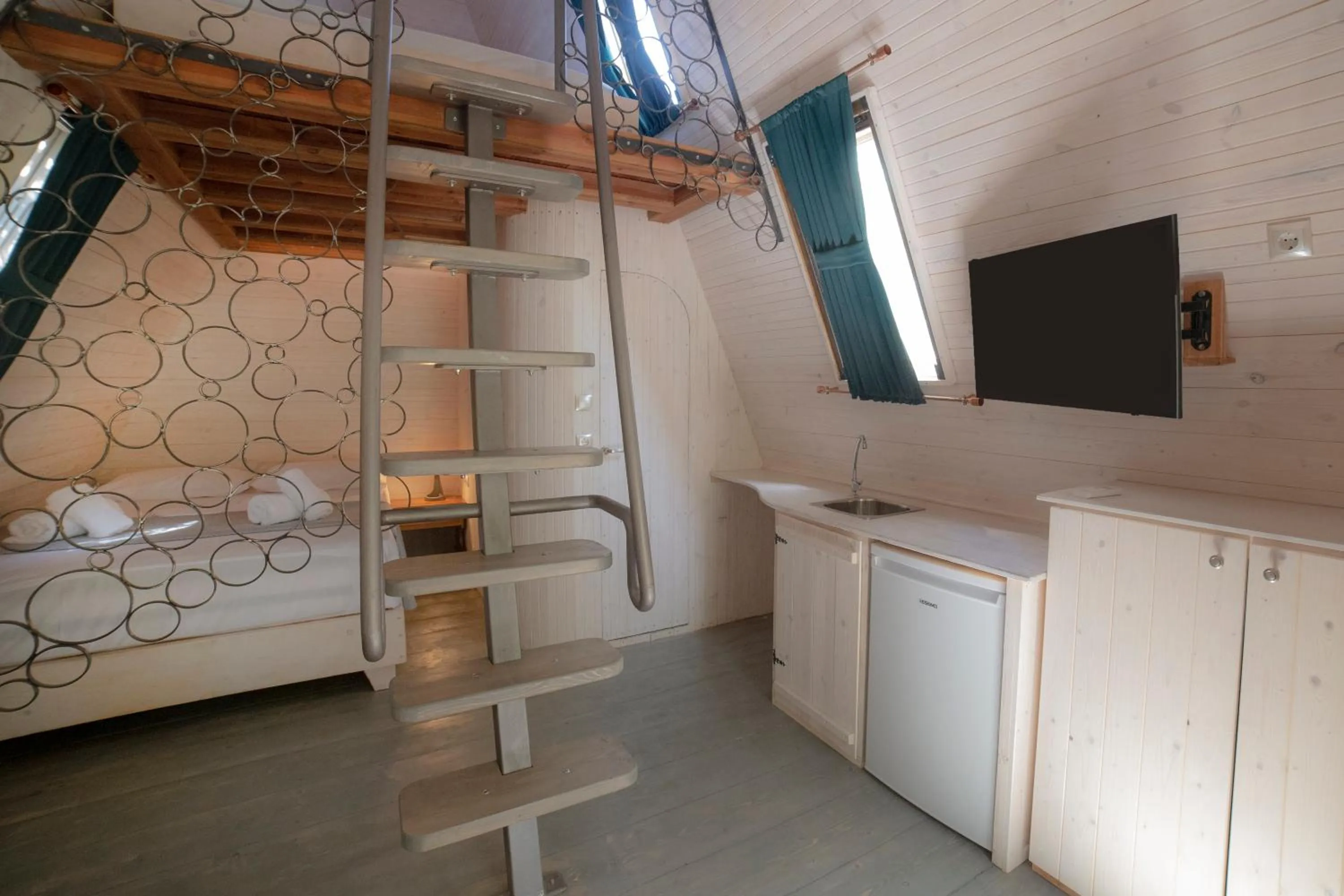 Bed in Captain Ikaros