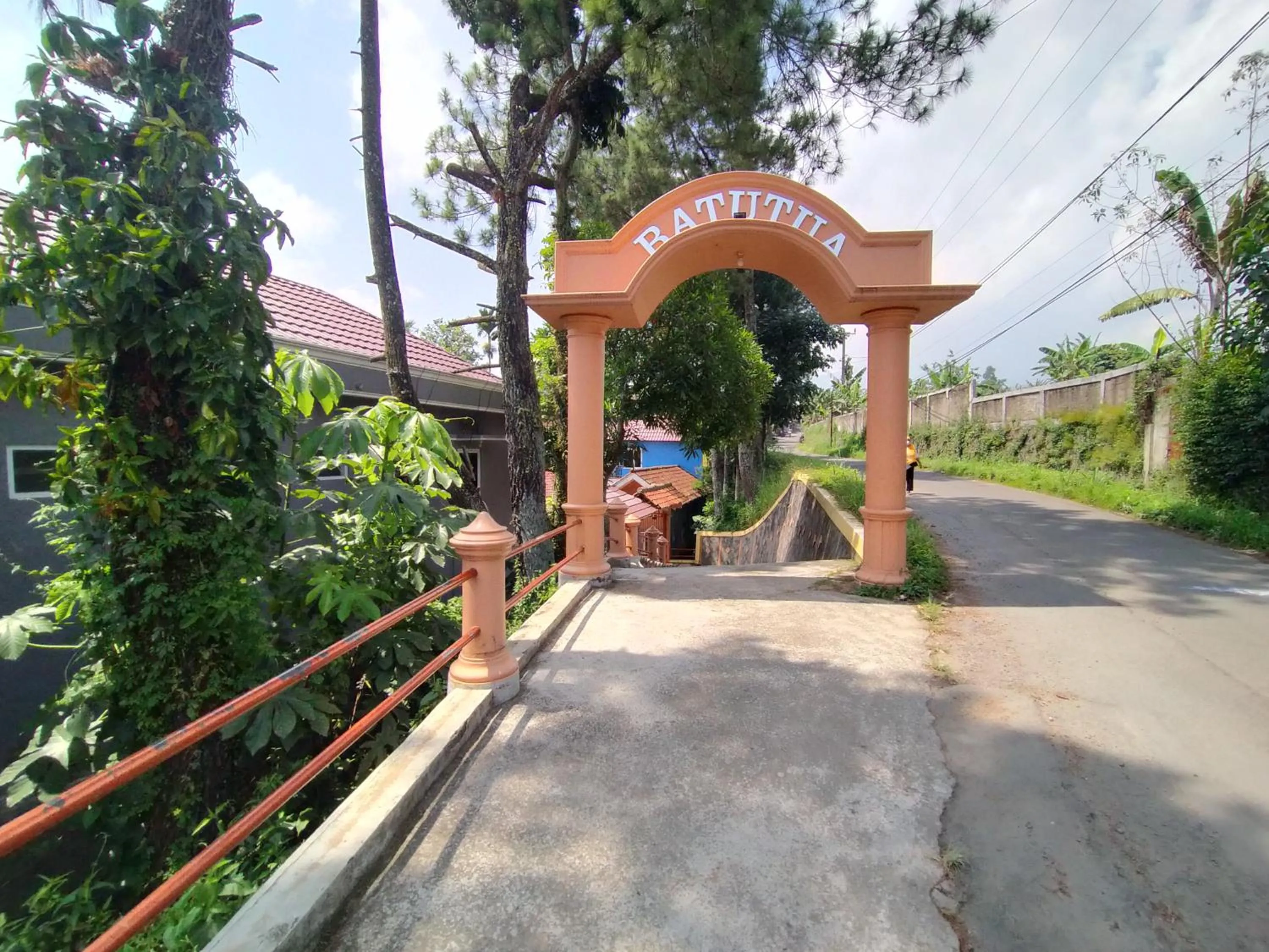 Villa Batu Tua Puncak Mitra RedDoorz