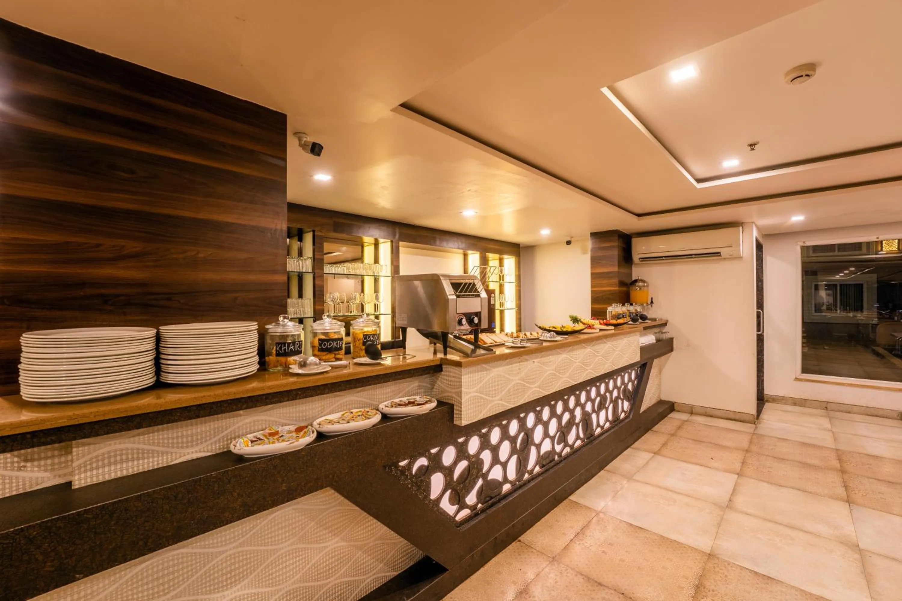 Restaurant/places to eat in Zone Connect by The Park Parra Goa