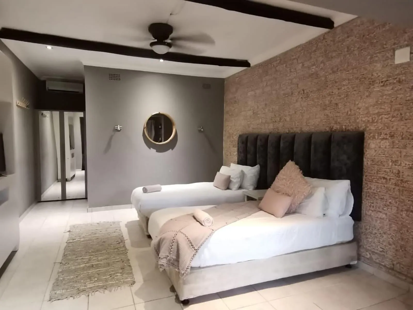 Bed in Umtamvuna River Lodge