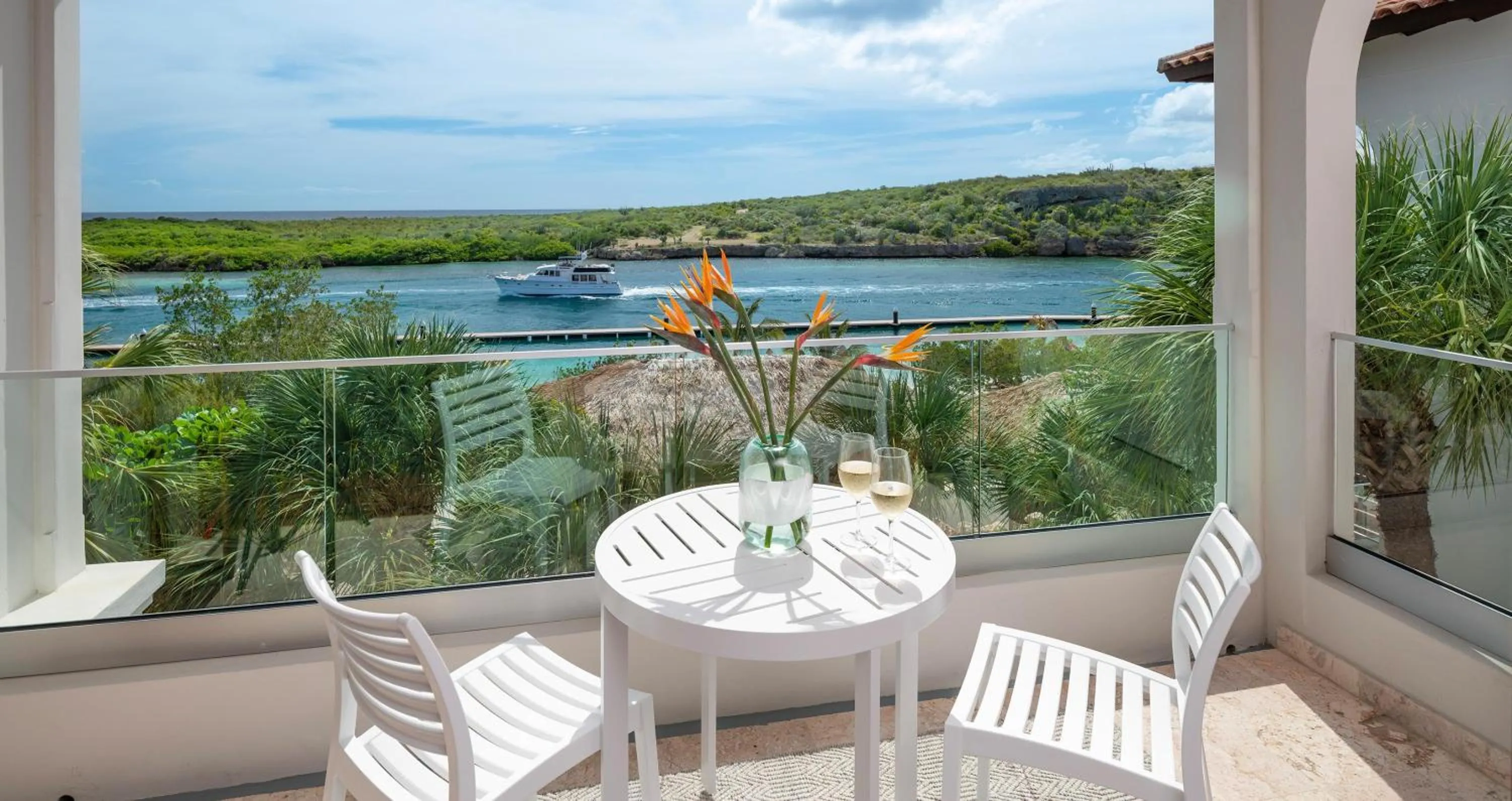 Photo of the whole room in Sandals Royal Curacao All Inclusive Couples Only