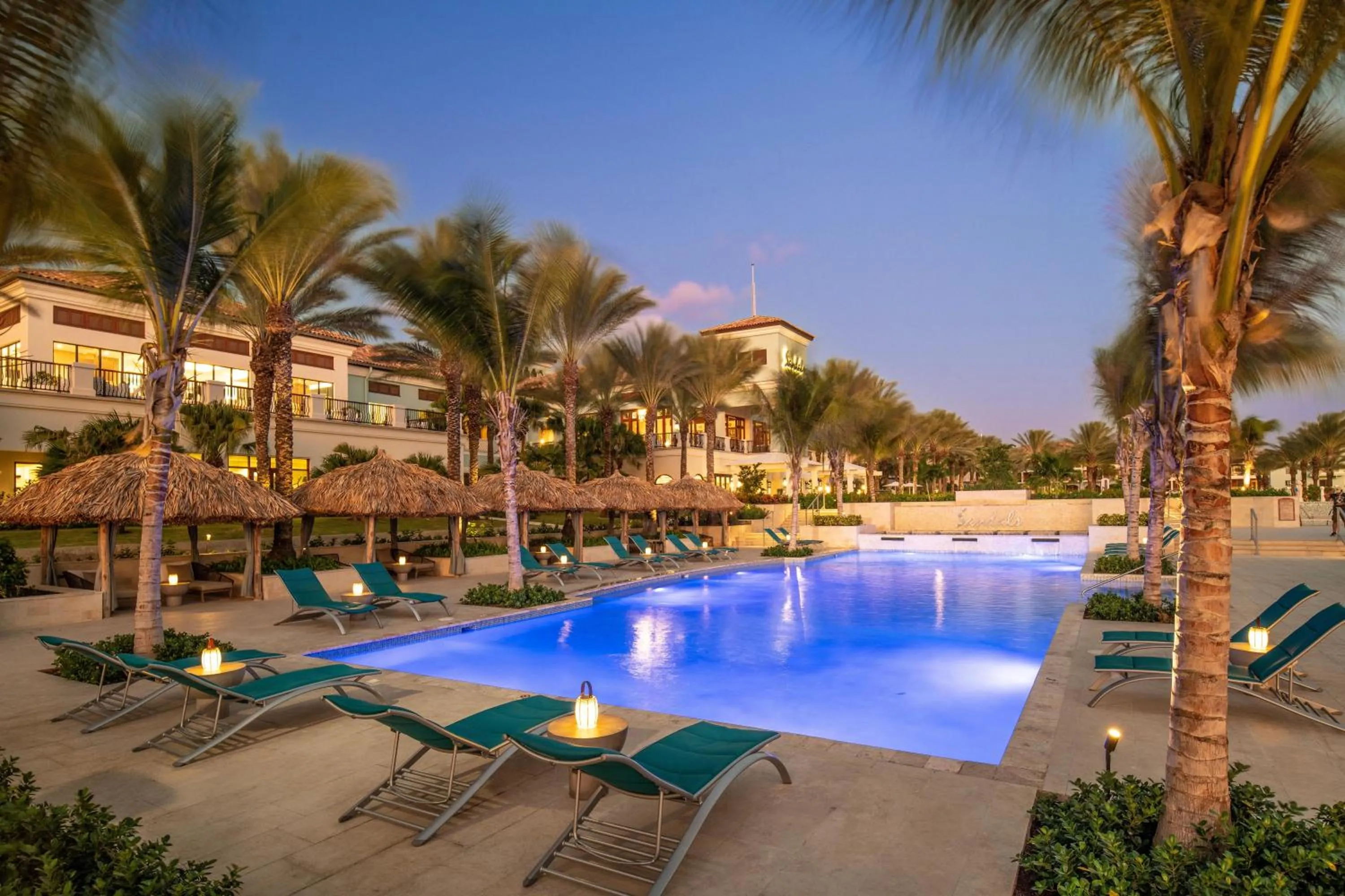 Swimming pool in Sandals Royal Curacao All Inclusive Couples Only