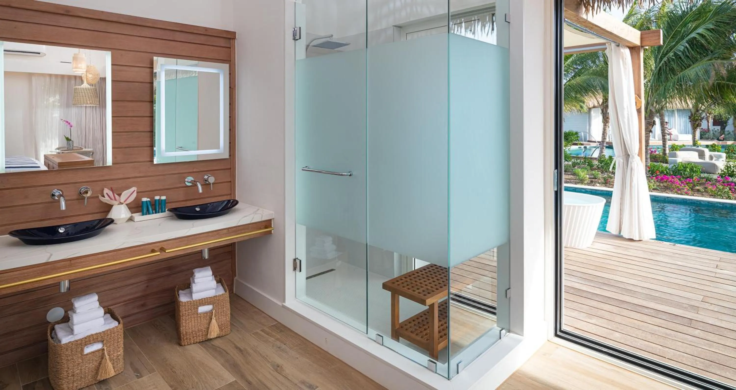 Photo of the whole room in Sandals Royal Curacao All Inclusive Couples Only