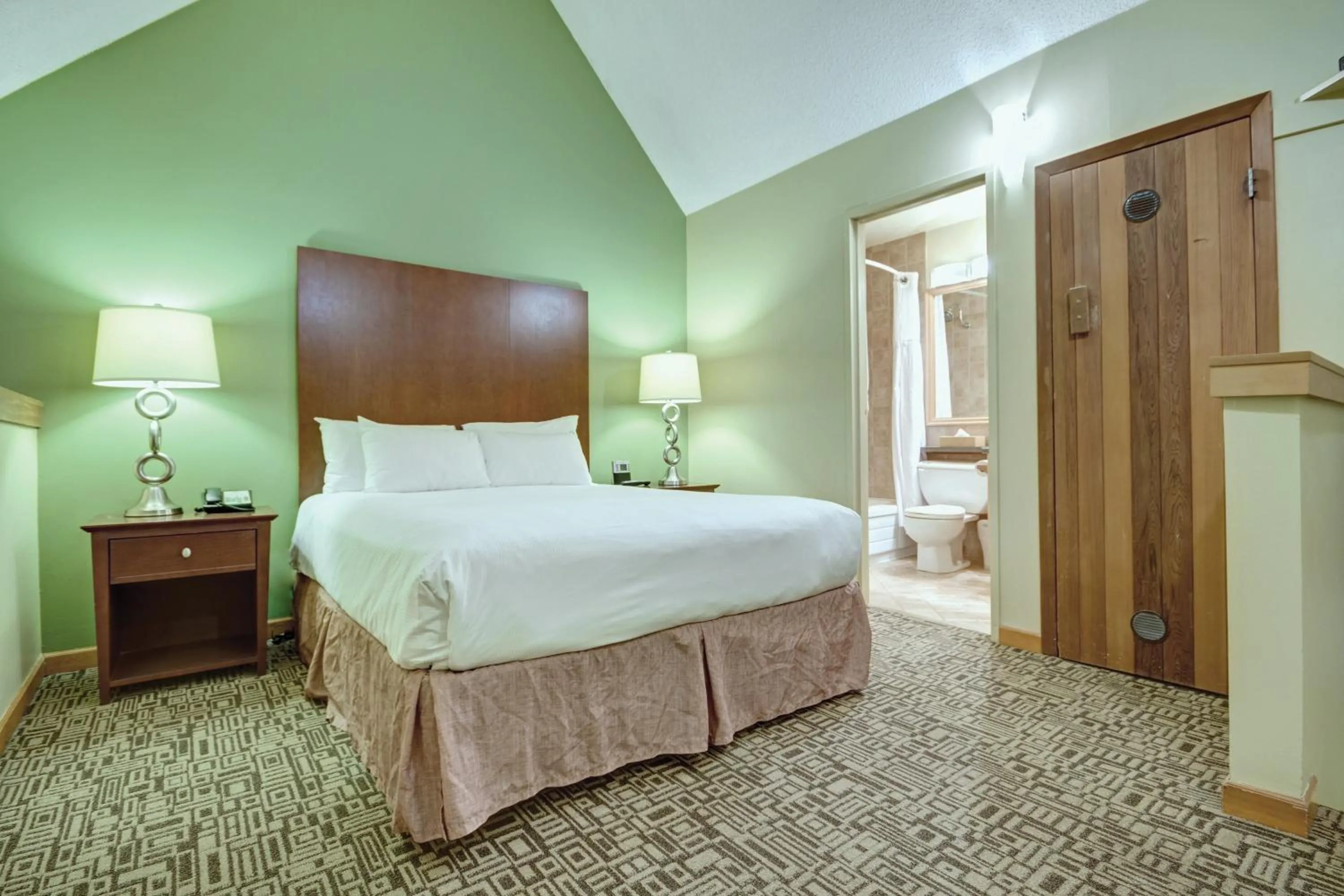 Bedroom in Mountainside Lodge