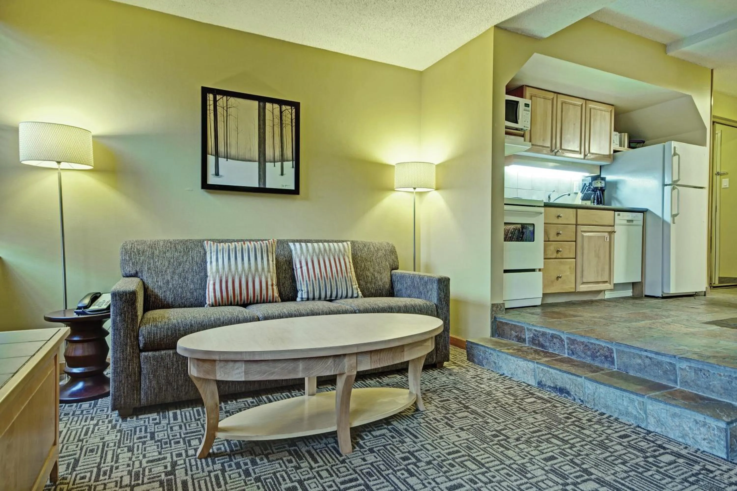 Photo of the whole room in Mountainside Lodge