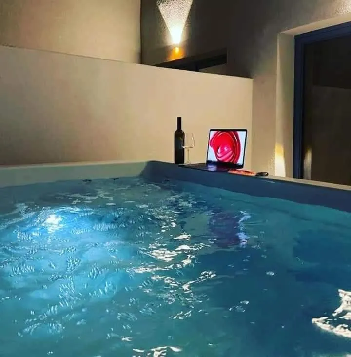 Hot Tub in Narciso Thassos Luxury Suites