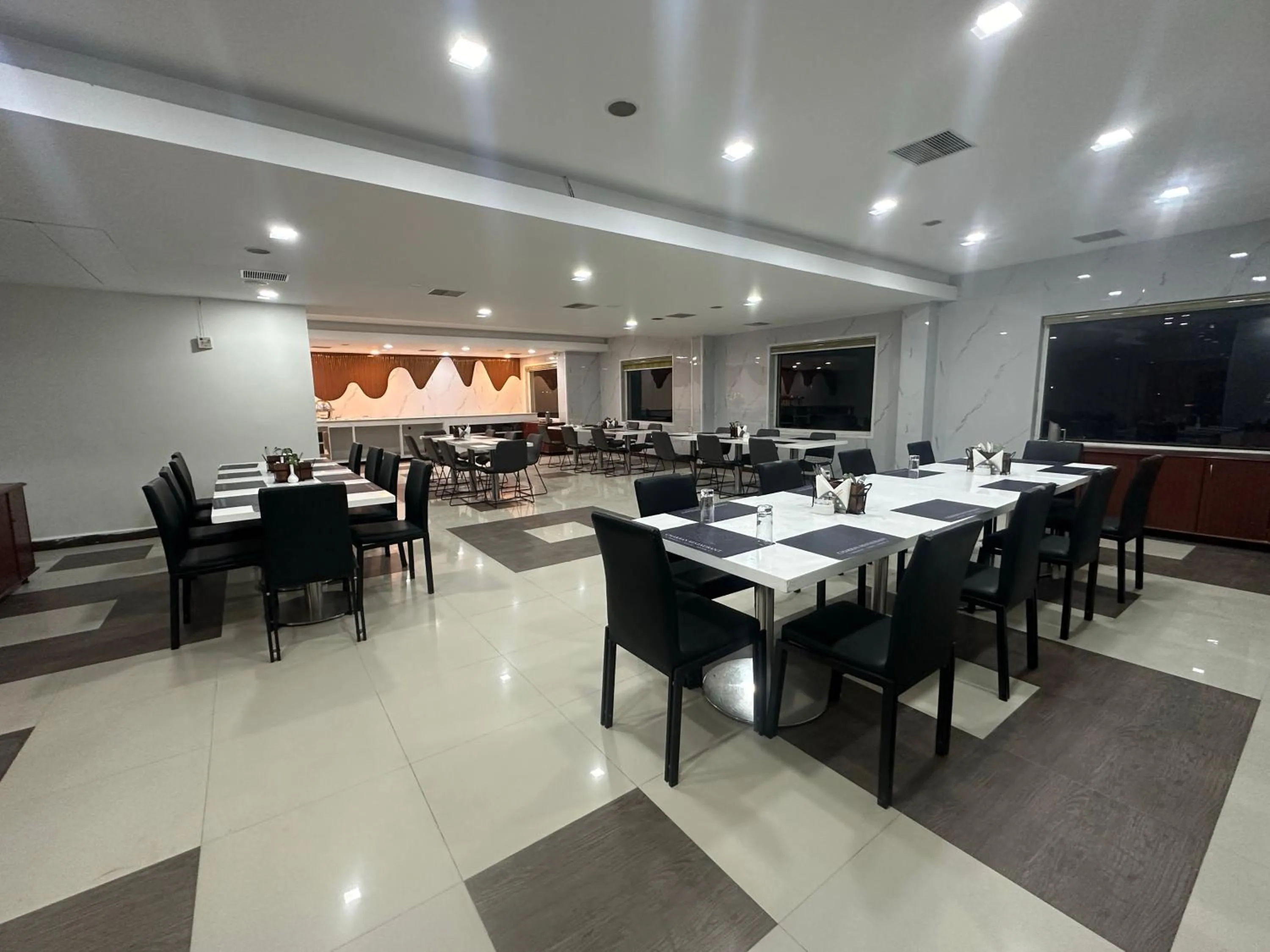 Restaurant/places to eat in Heritage Residency By Lemongrove Hospitality