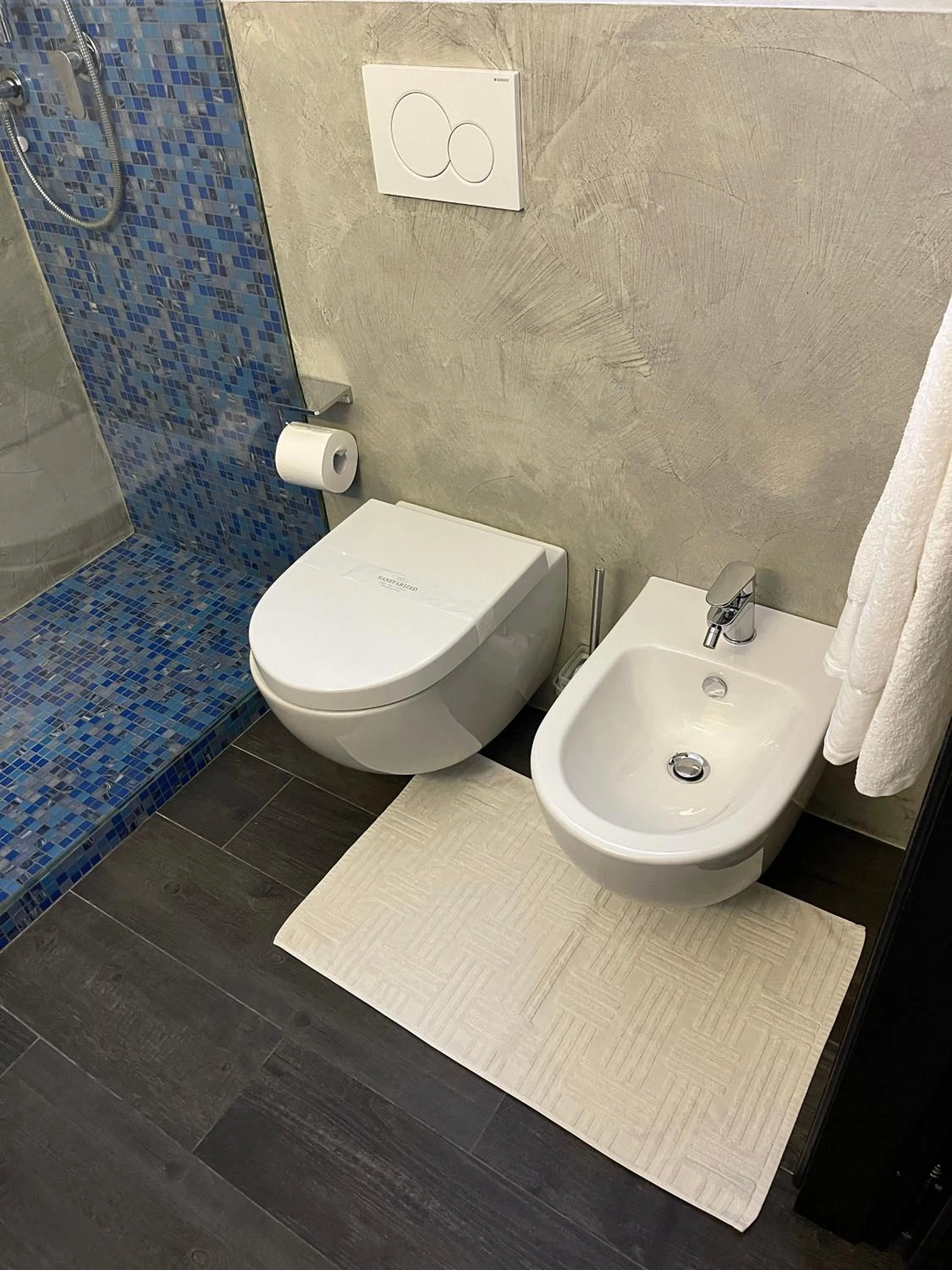 Bathroom in Other Garden - Luxury Bed and Breakfast