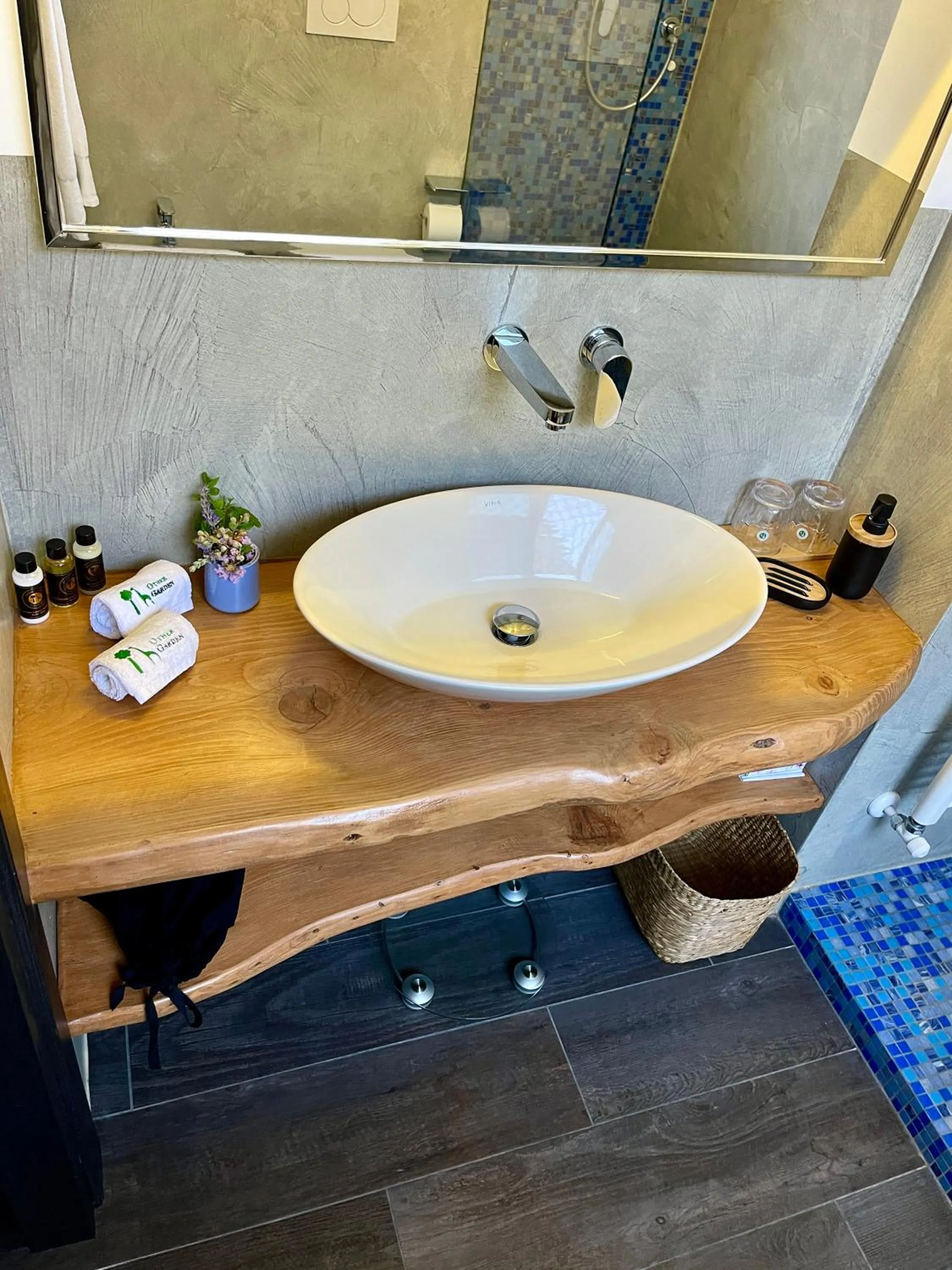 Bathroom in Other Garden - Luxury Bed and Breakfast