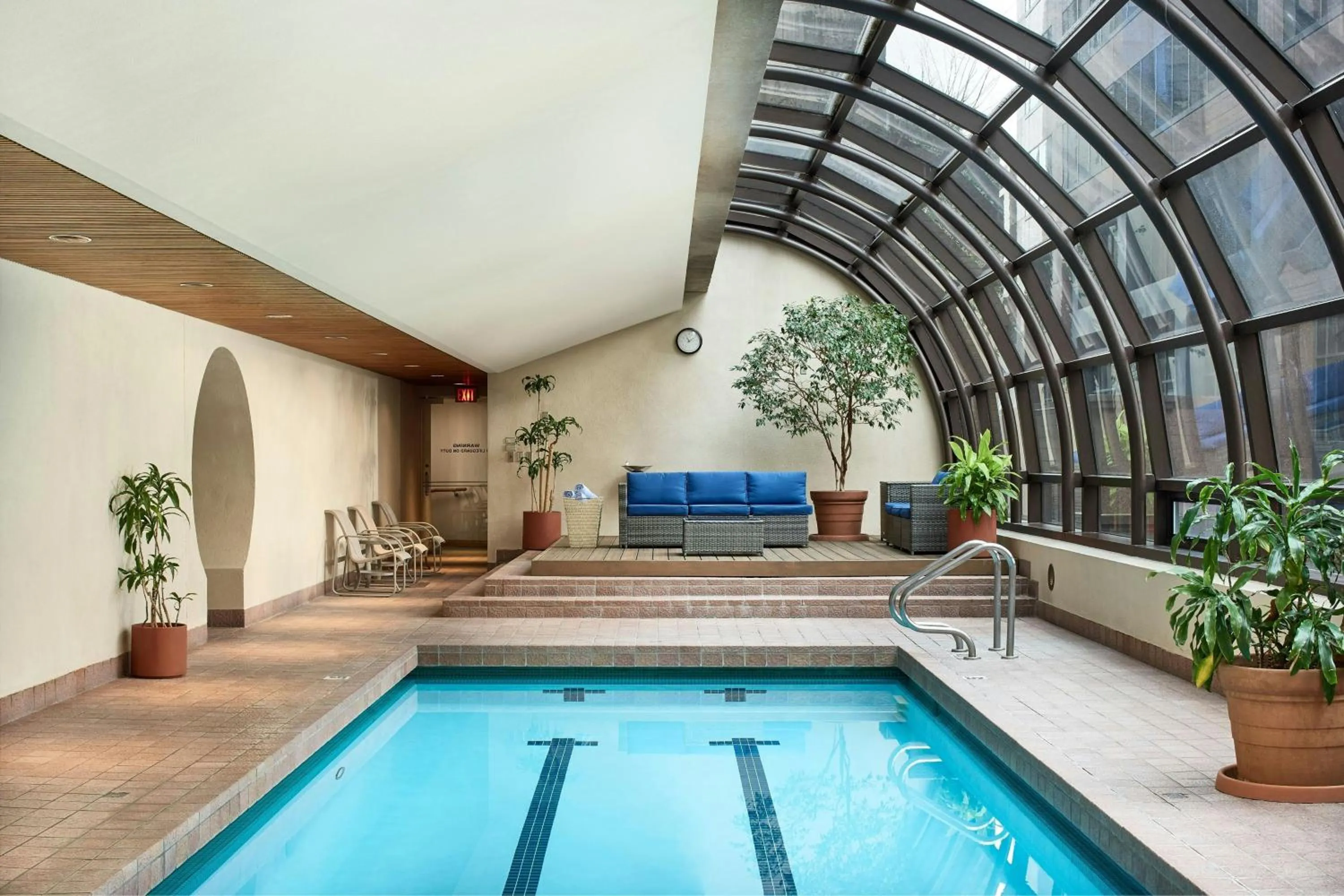 Swimming pool in Metropolitan Hotel Vancouver