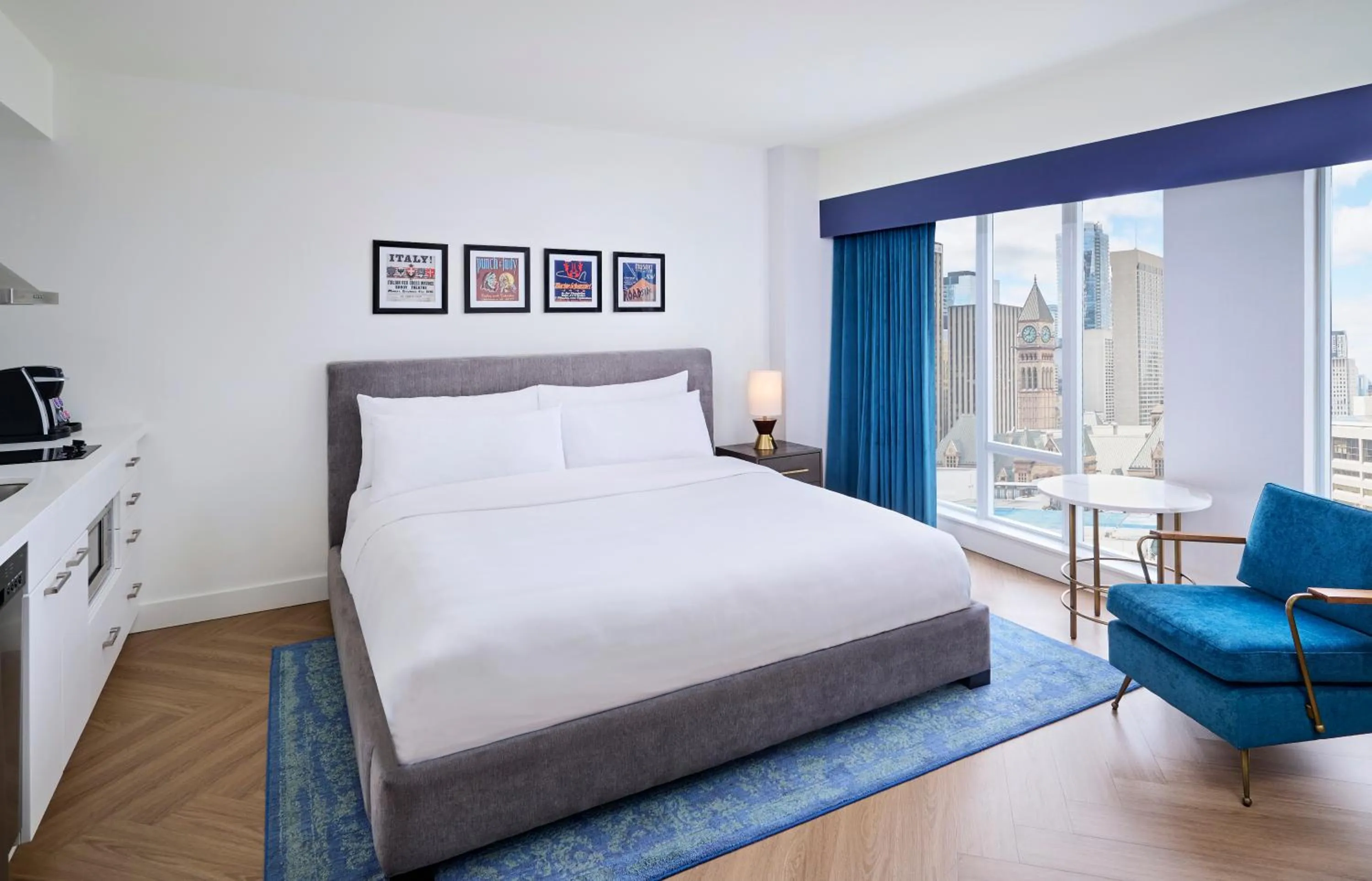 Bedroom, Bed in Pantages Hotel Toronto Centre