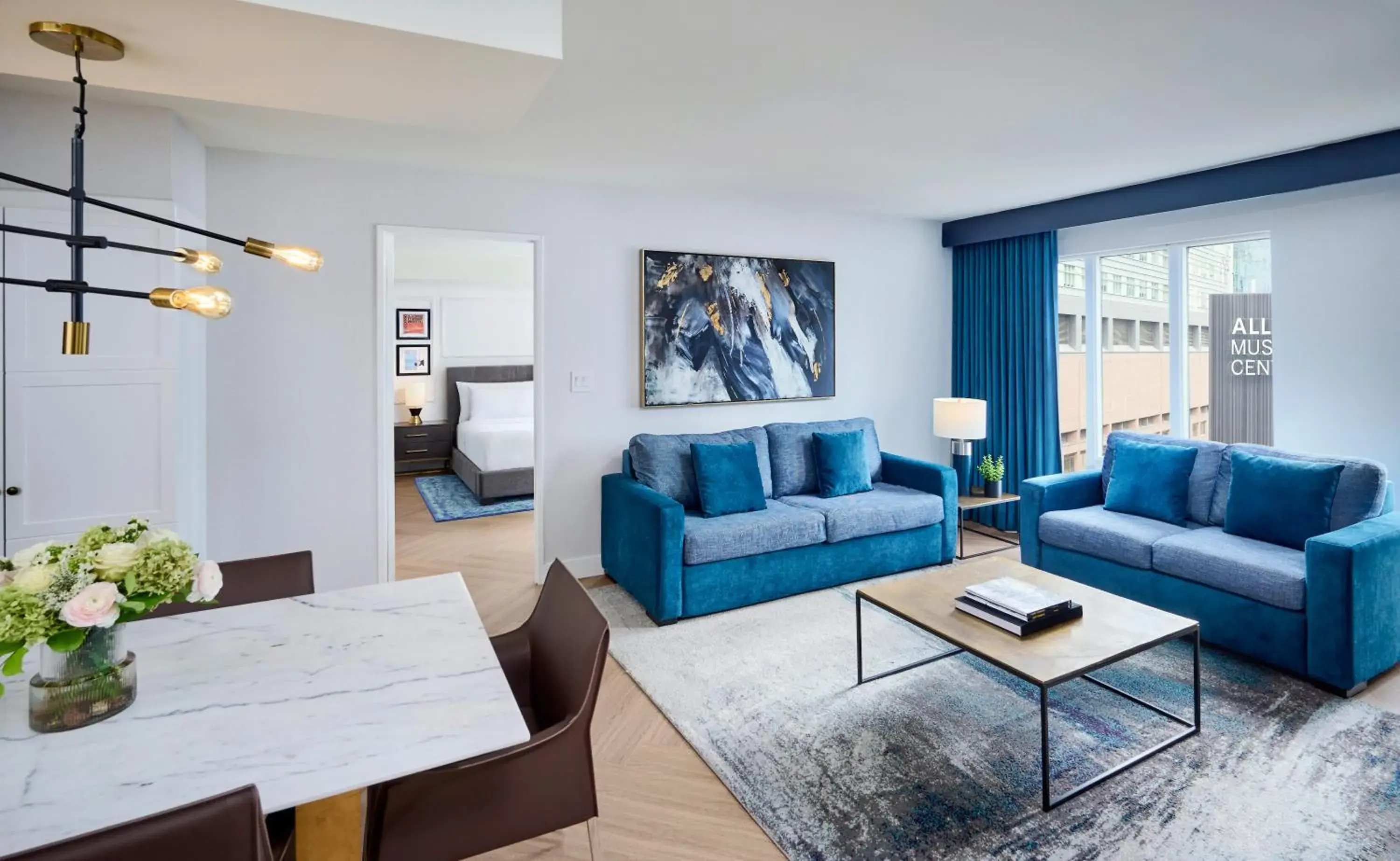 Pantages Signature King Suite in Pantages Hotel Toronto Centre Pantages Signature King Suite in Pantages Hotel Toronto Centre