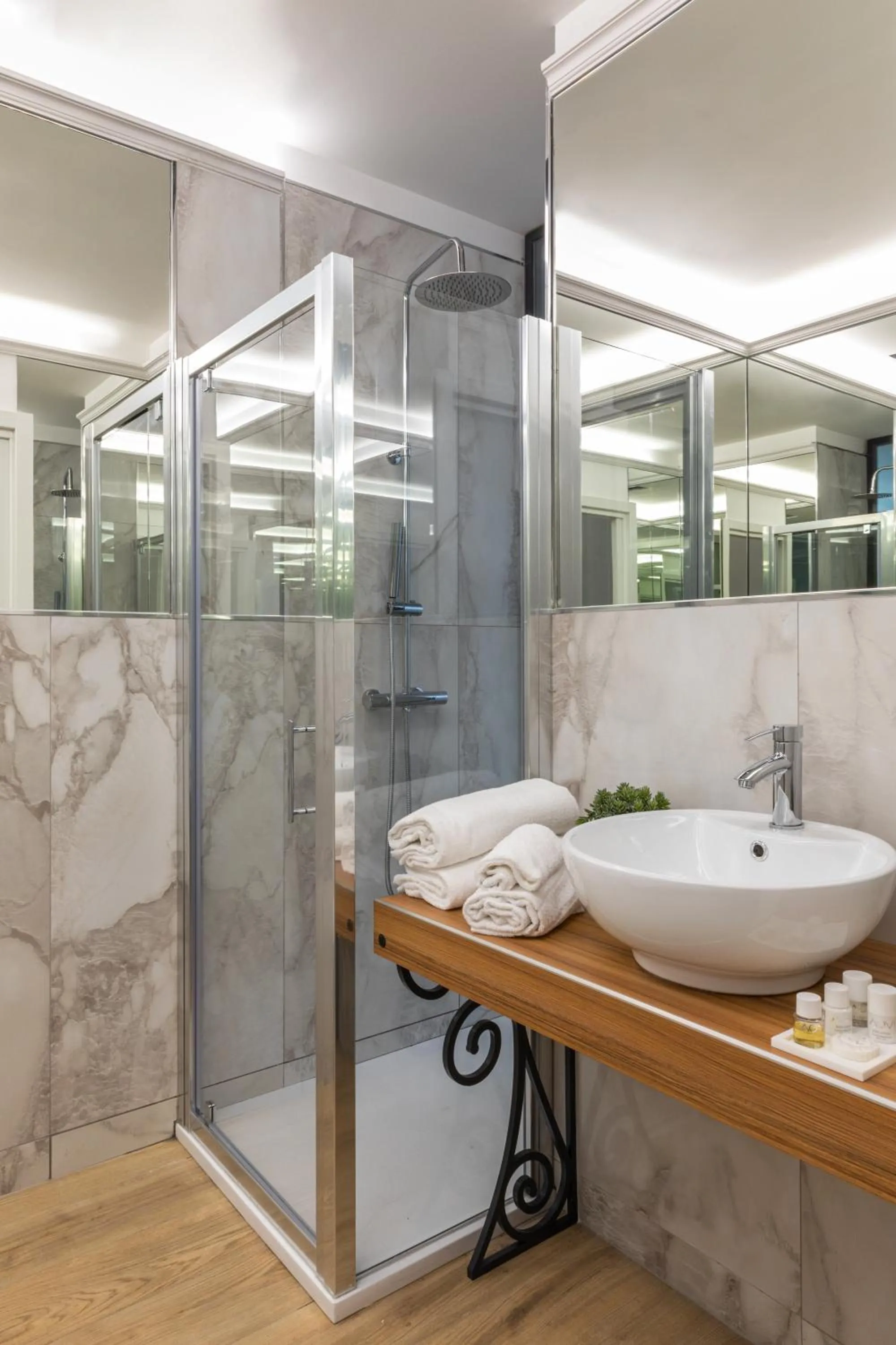 Livia Valeria Palace