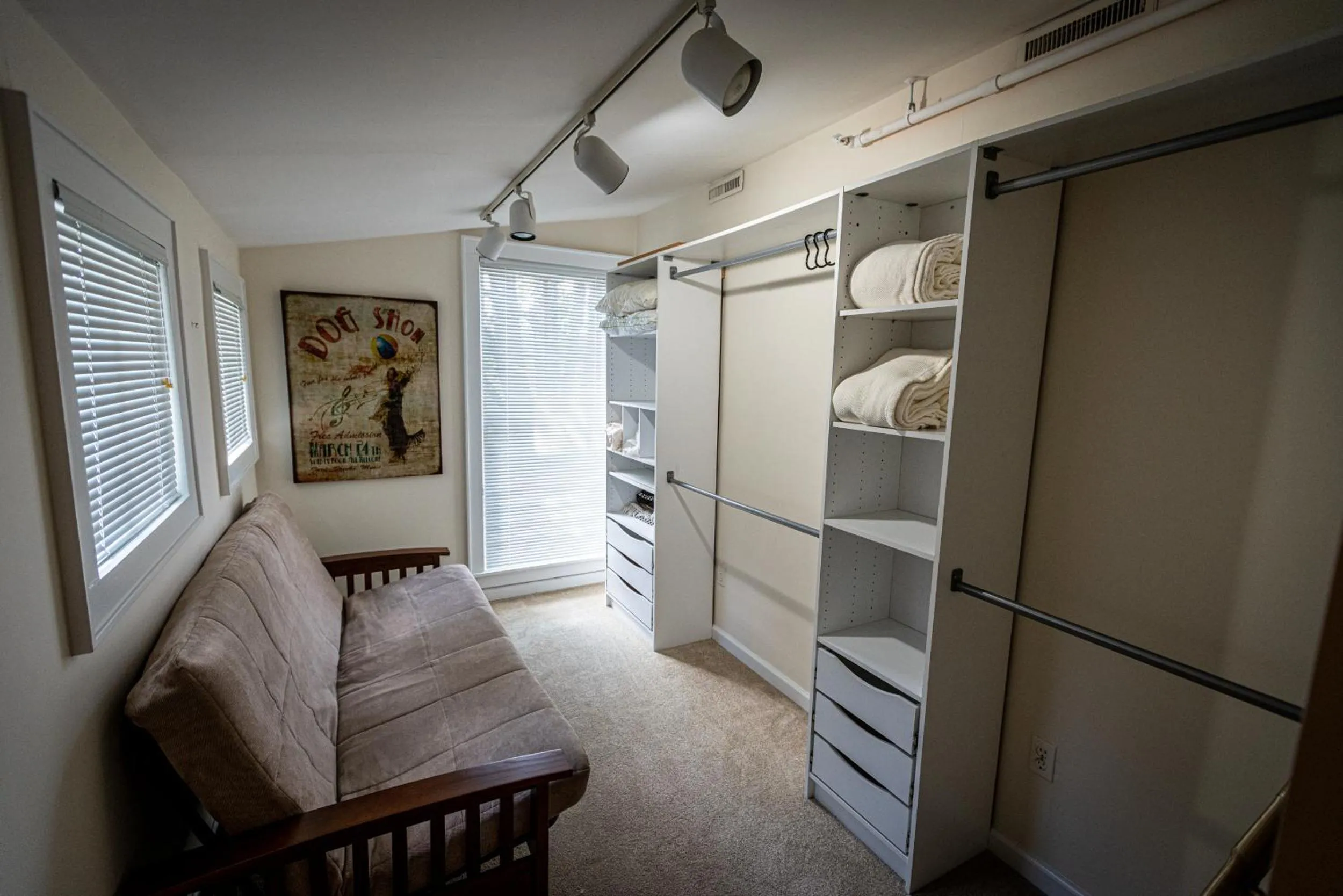 Bedroom in Washington Street Quarters