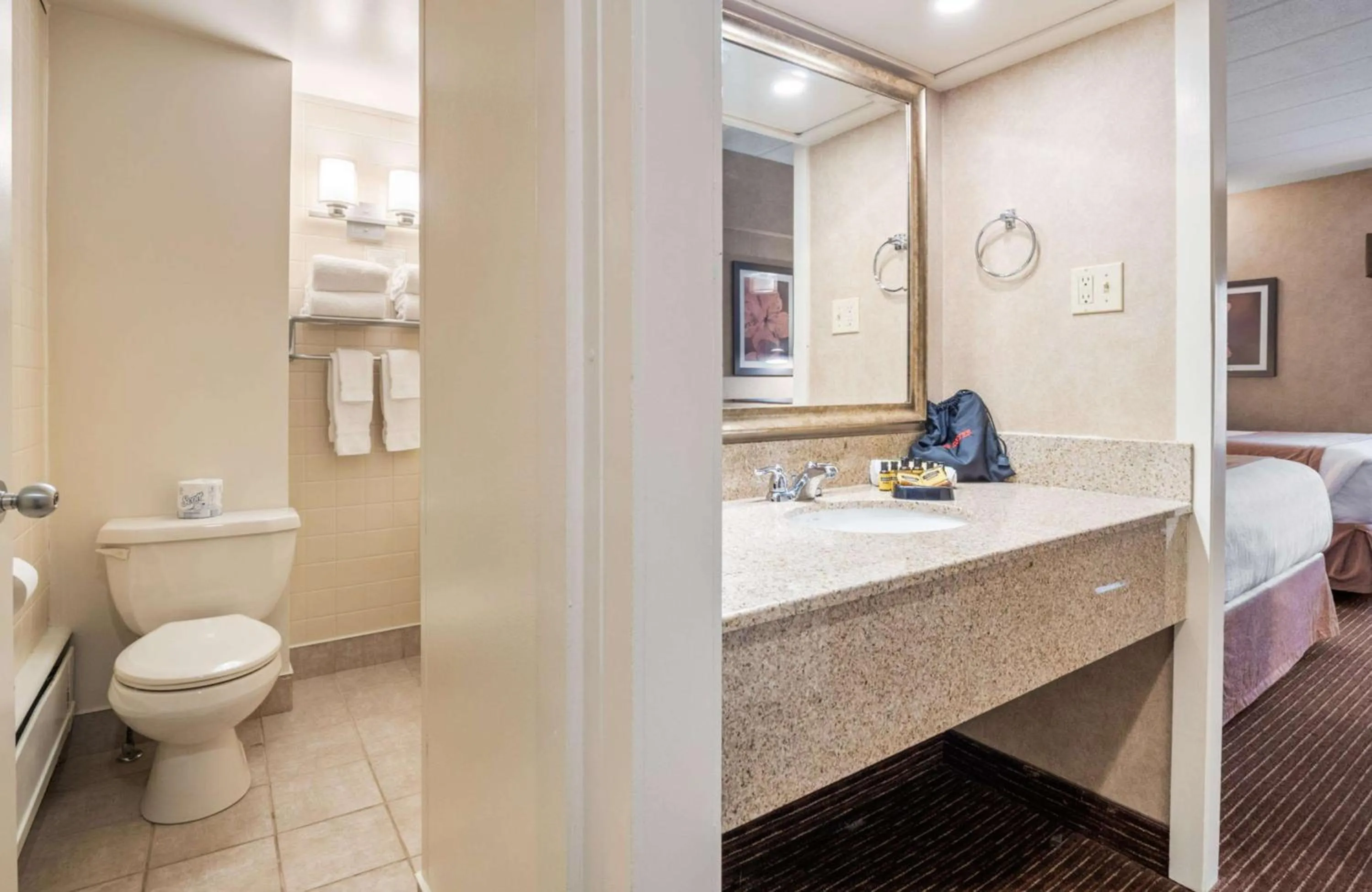 Bathroom in Best Western Plus Cairn Croft Hotel