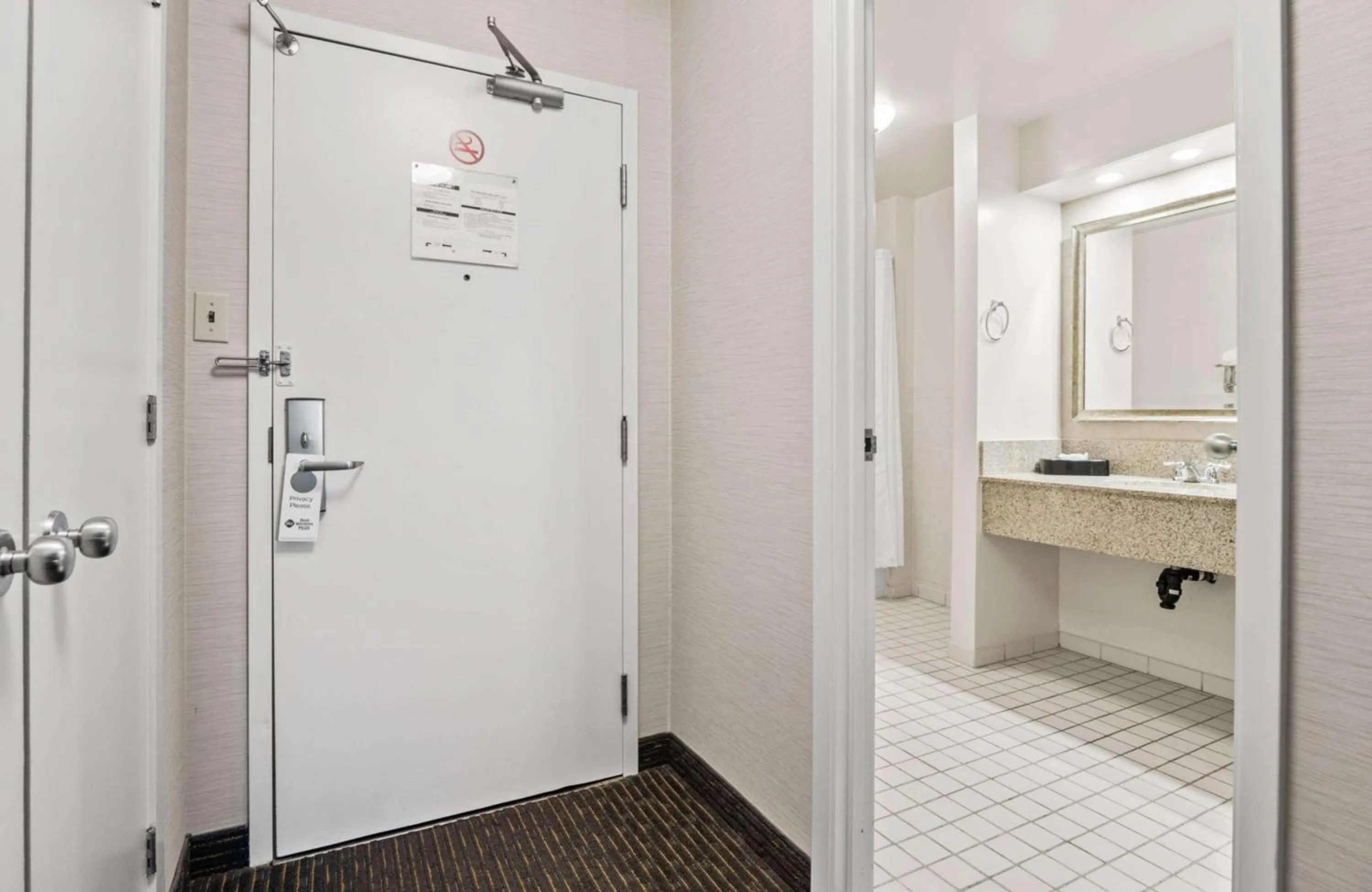 Bathroom in Best Western Plus Cairn Croft Hotel