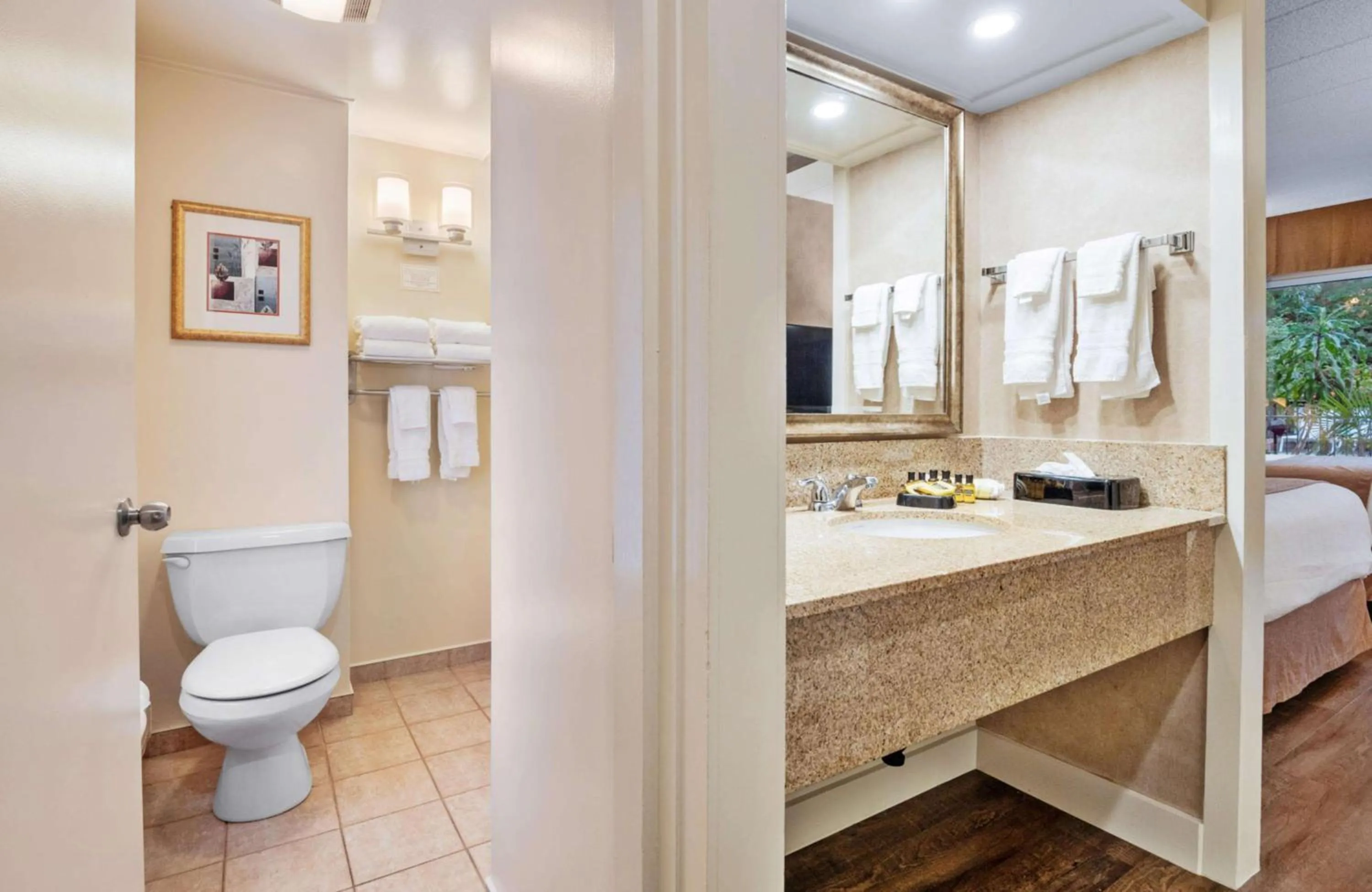 Bathroom in Best Western Plus Cairn Croft Hotel