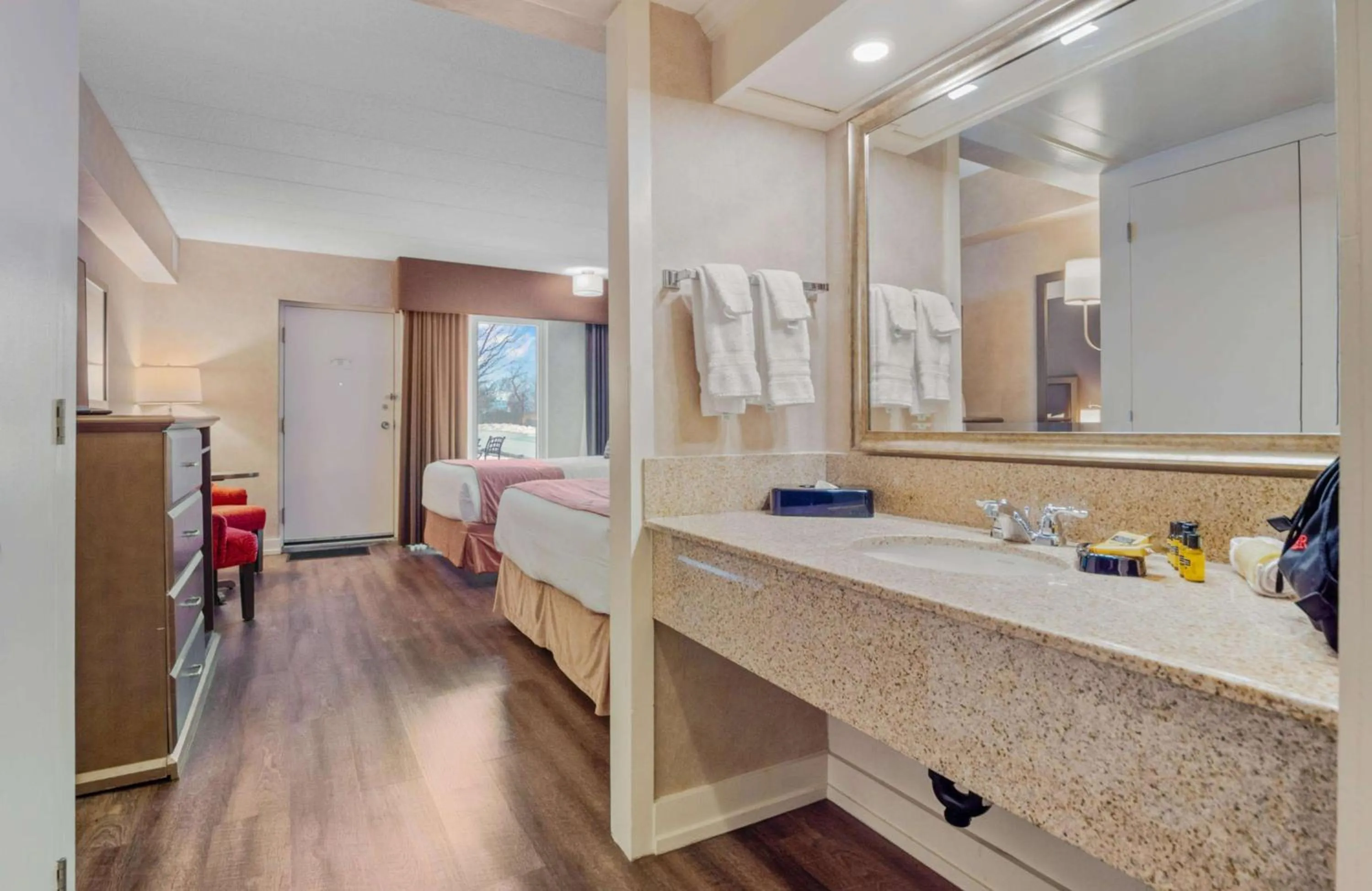 Bedroom, Bed in Best Western Plus Cairn Croft Hotel