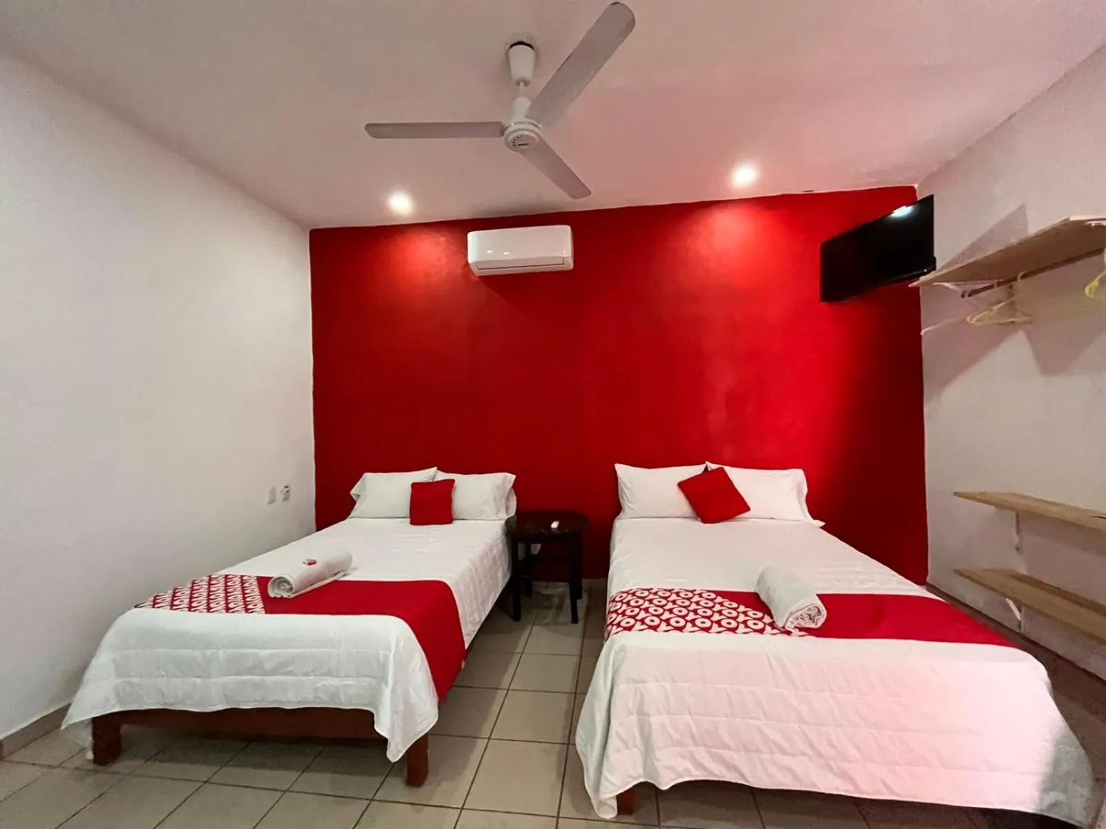 Bed in Hotel y Bungalows Bugambilias