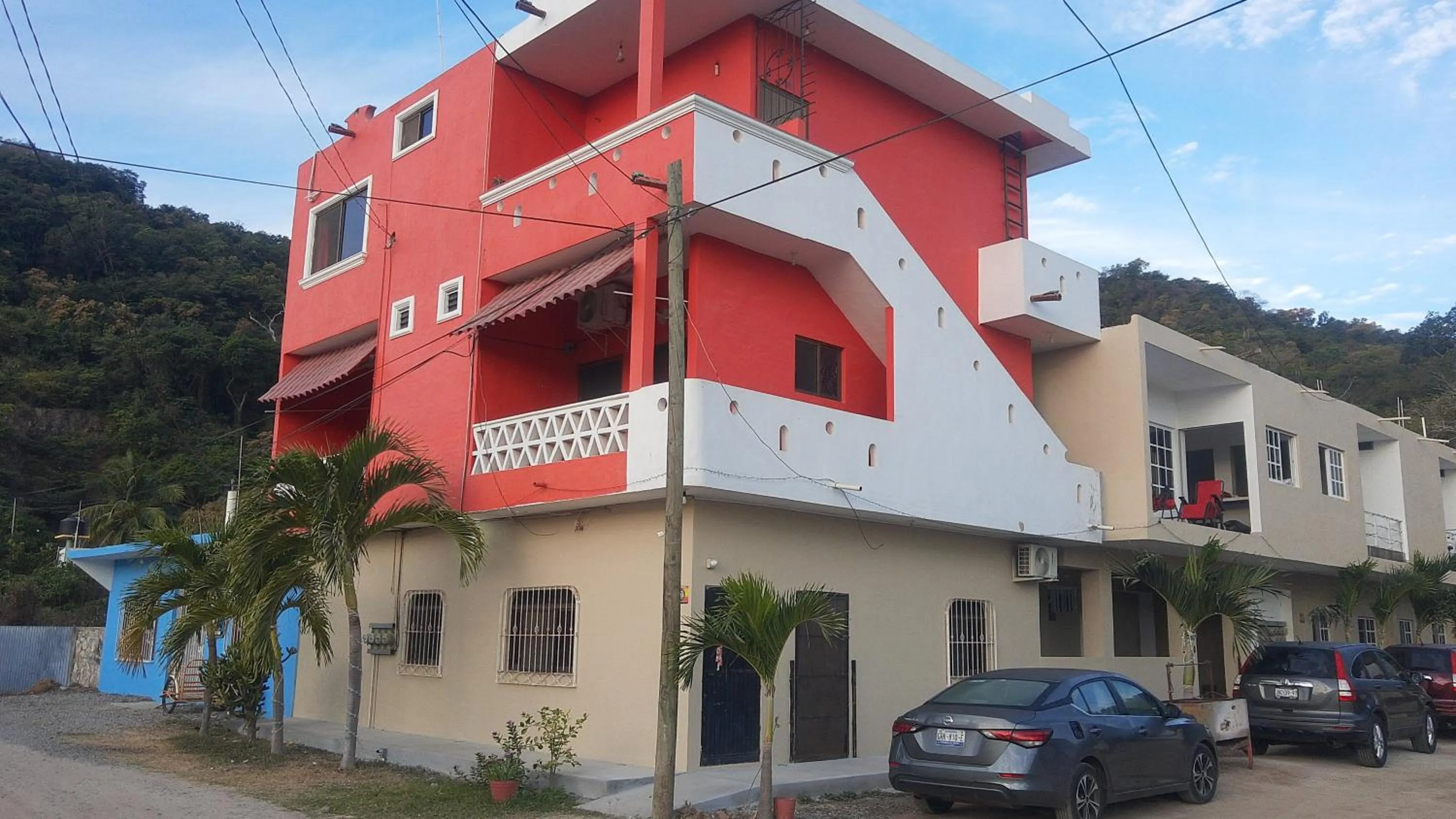 Hotel y Bungalows Bugambilias