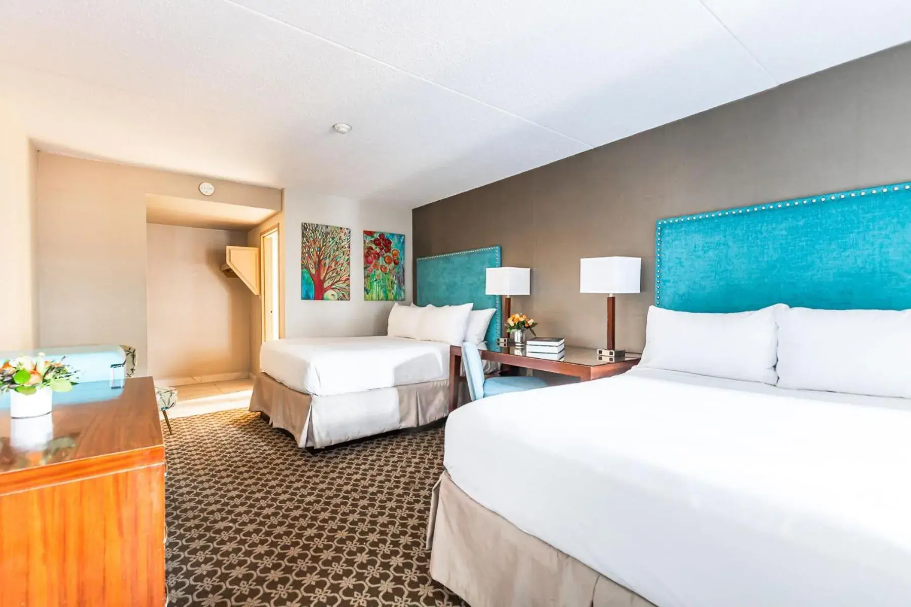 Queen Room with Two Queen Beds and Exterior Entrance in Old Stone Inn Boutique Hotel Queen Room with Two Queen Beds and Exterior Entrance in Old Stone Inn Boutique Hotel