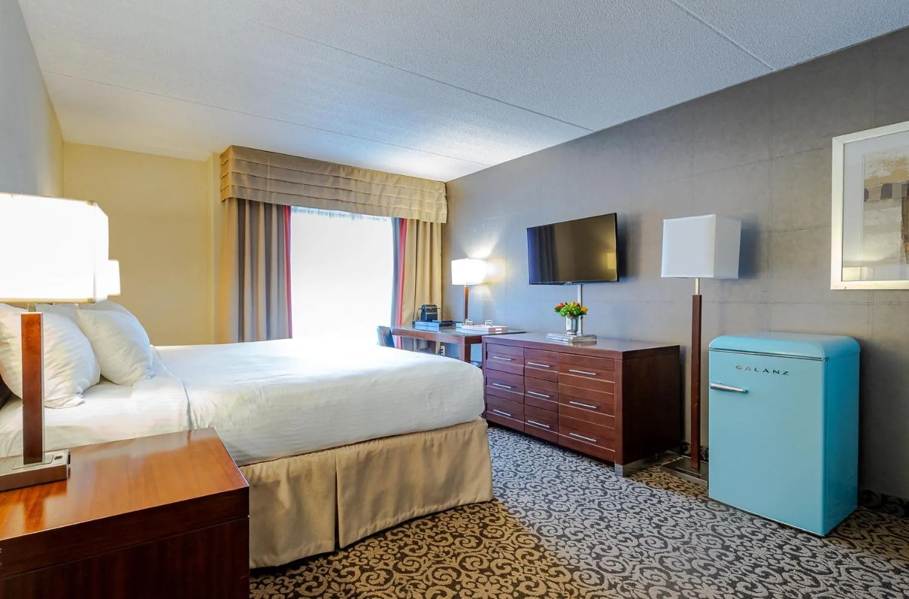 Bed in Old Stone Inn Boutique Hotel