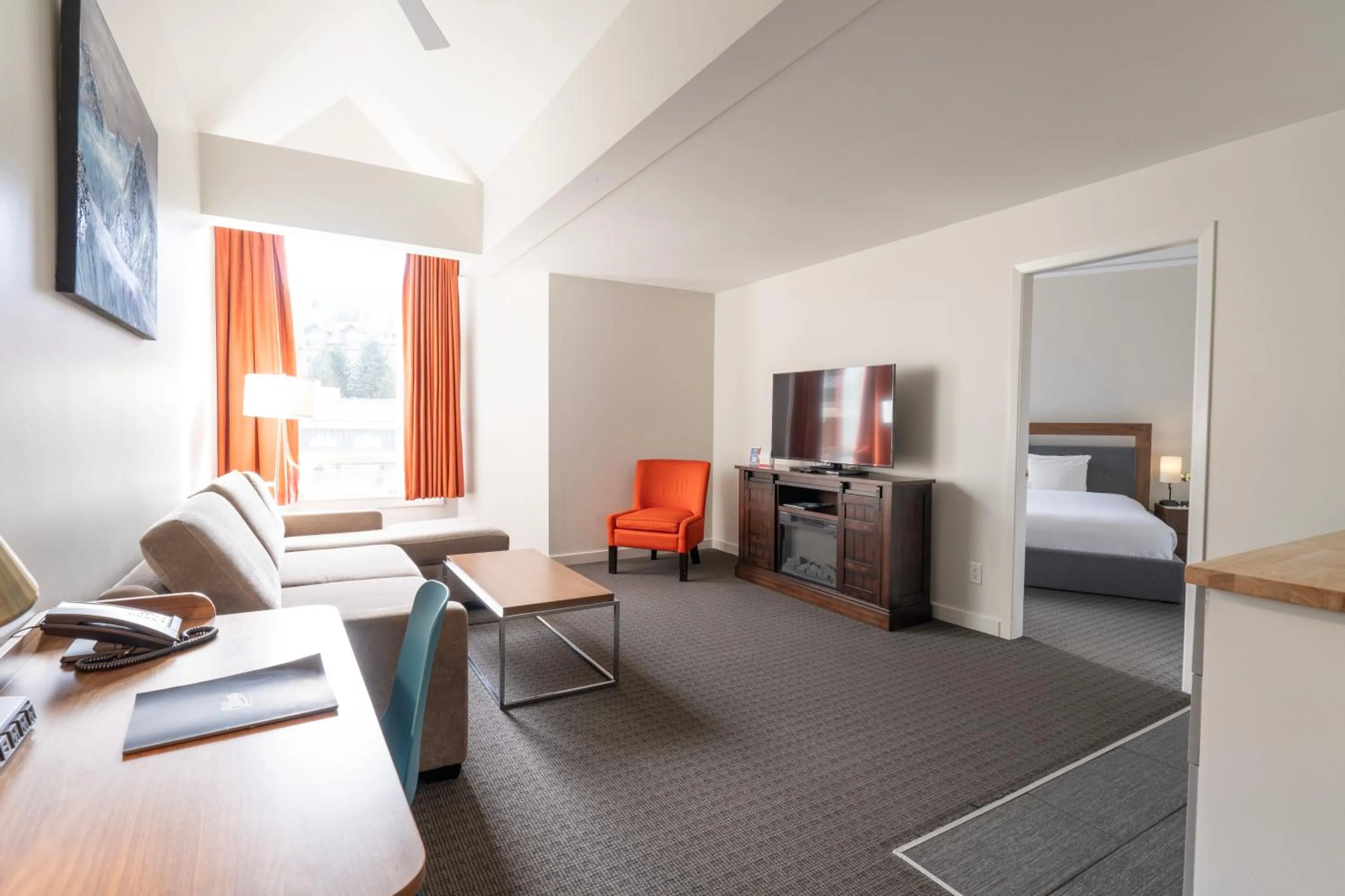 Living room, Bed in Adara Hotel